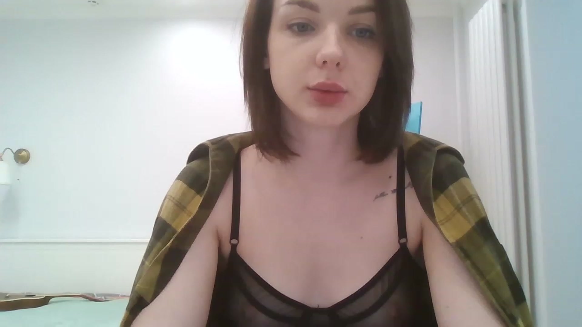 Gallery image thumbnail from RoxieSinner's myfreecams stream on, 04/16/2023, 11:56 image 10 of 20