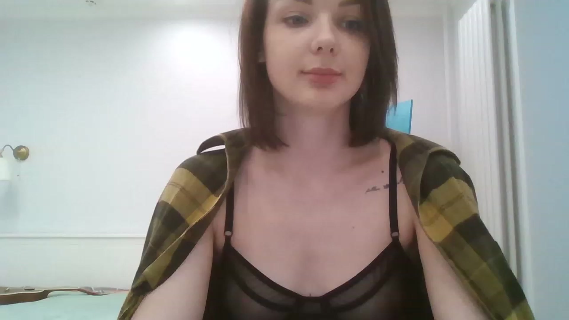 Gallery image thumbnail from RoxieSinner's myfreecams stream on, 04/16/2023, 11:56 image 3 of 20