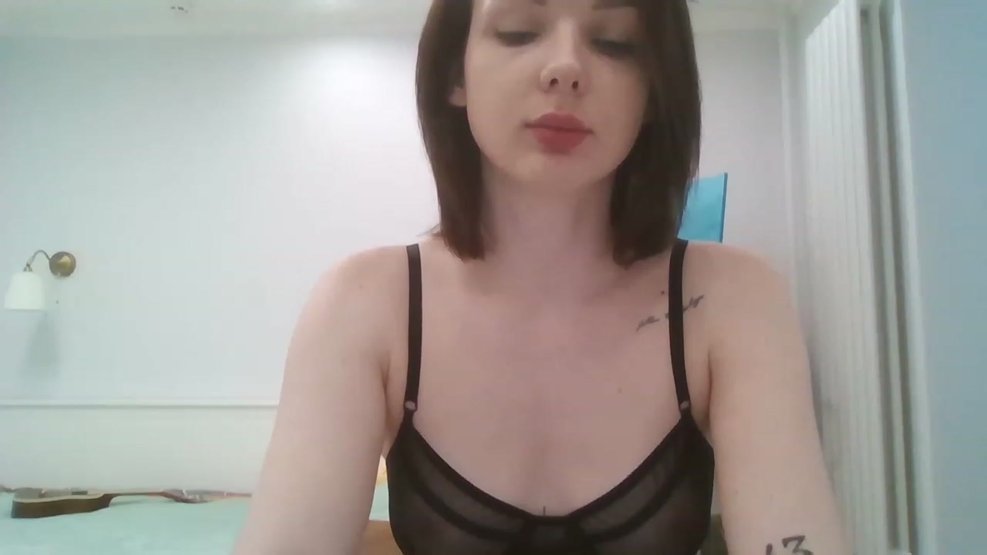 Gallery image thumbnail from RoxieSinner's myfreecams stream on, 04/16/2023, 13:33 image 7 of 20