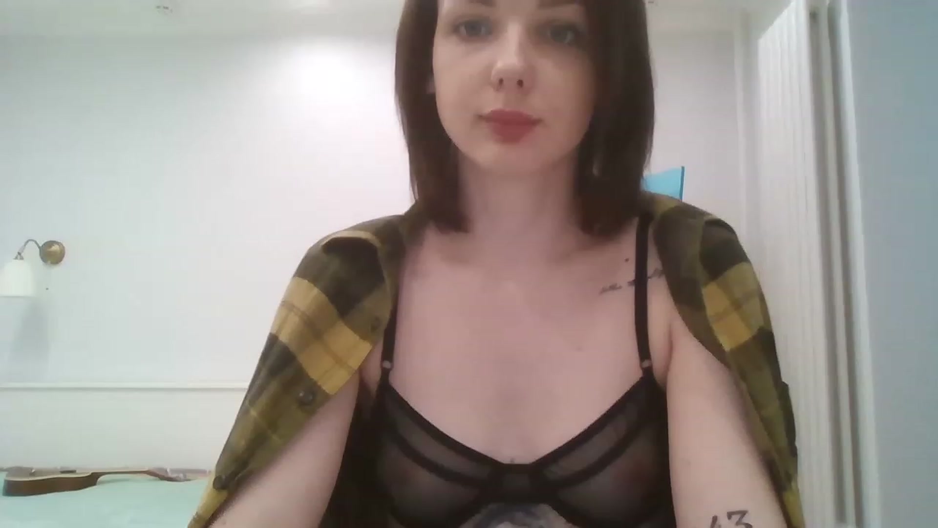 Gallery image thumbnail from RoxieSinner's myfreecams stream on, 04/16/2023, 13:33 image 12 of 20