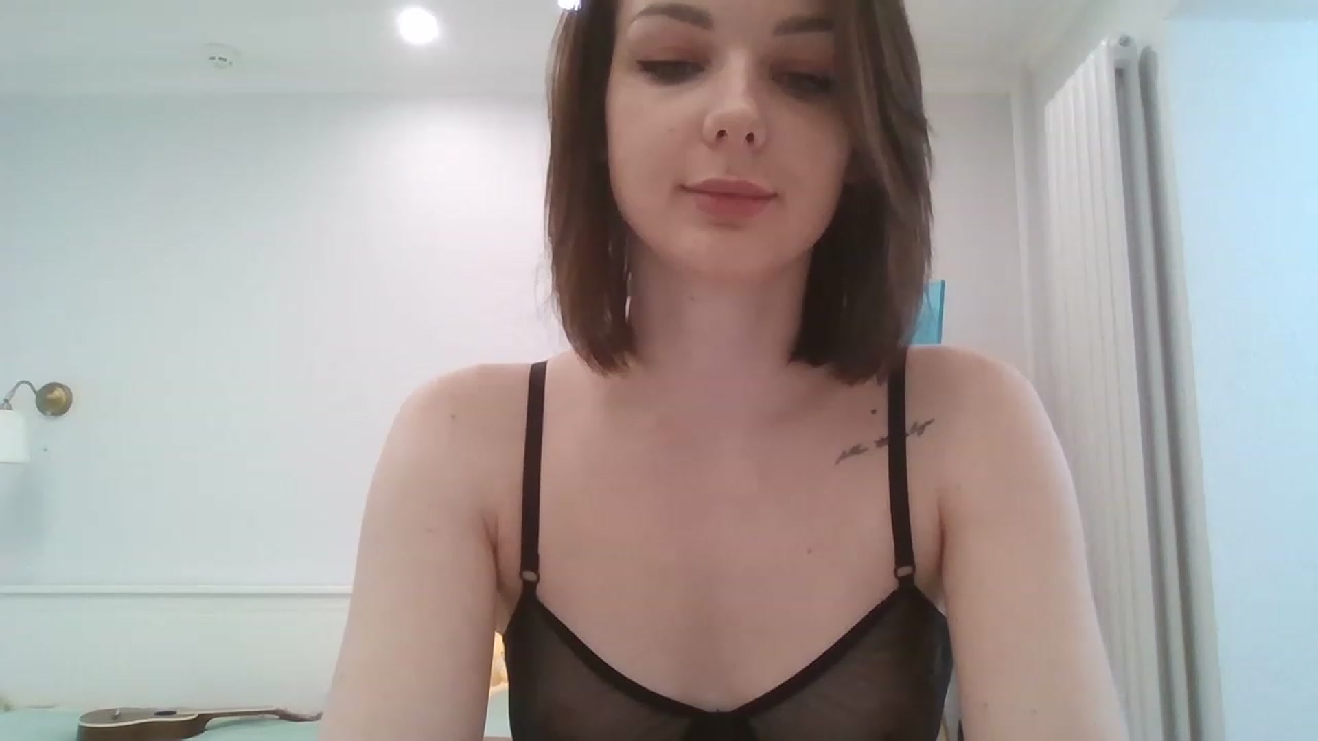 Gallery image thumbnail from RoxieSinner's myfreecams stream on, 04/18/2023, 10:47 image 11 of 20