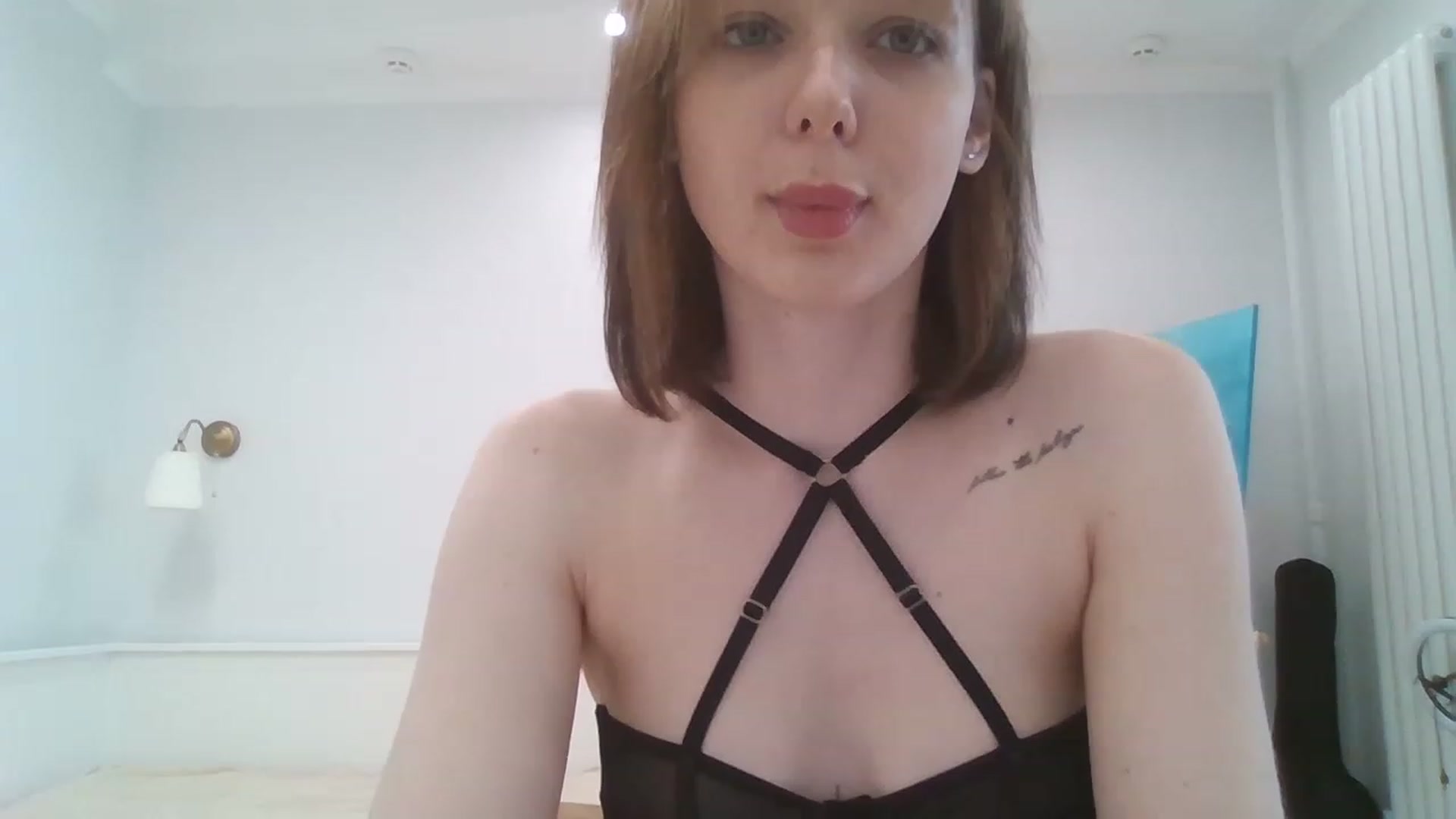 Gallery image thumbnail from RoxieSinner's myfreecams stream on, 05/17/2023, 11:11 image 5 of 20
