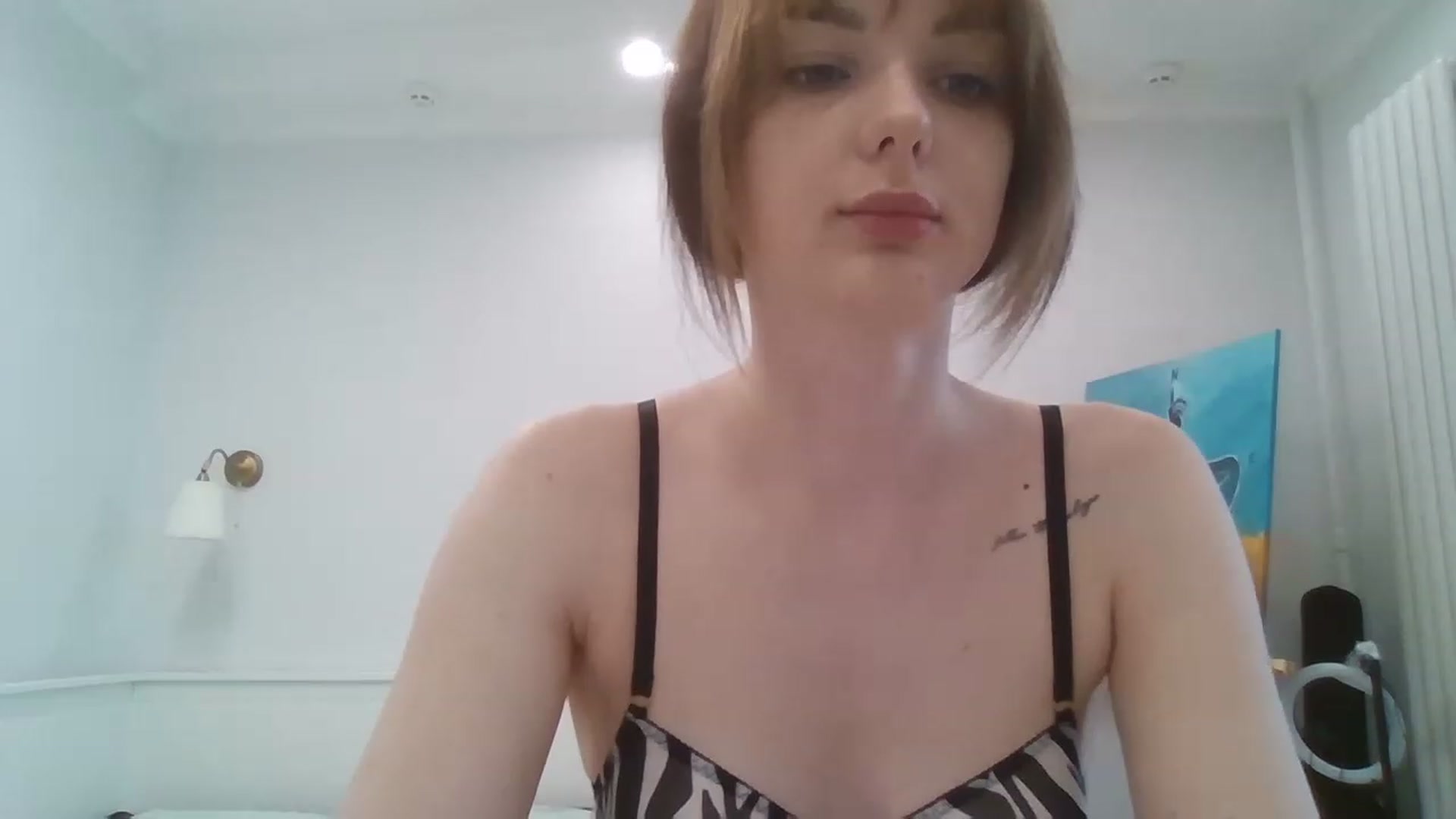 Gallery image thumbnail from RoxieSinner's myfreecams stream on, 05/25/2023, 12:25 image 14 of 20