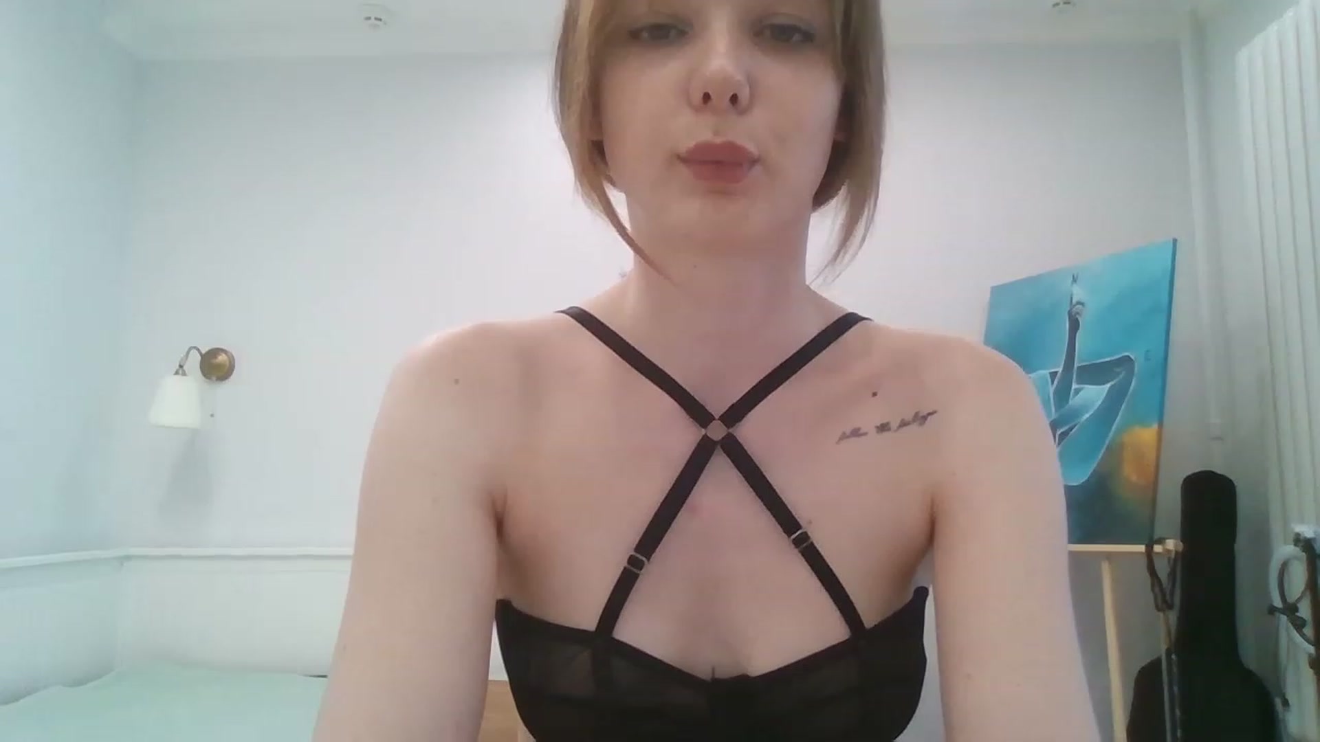 Gallery image thumbnail from RoxieSinner's myfreecams stream on, 05/31/2023, 12:40 image 3 of 20