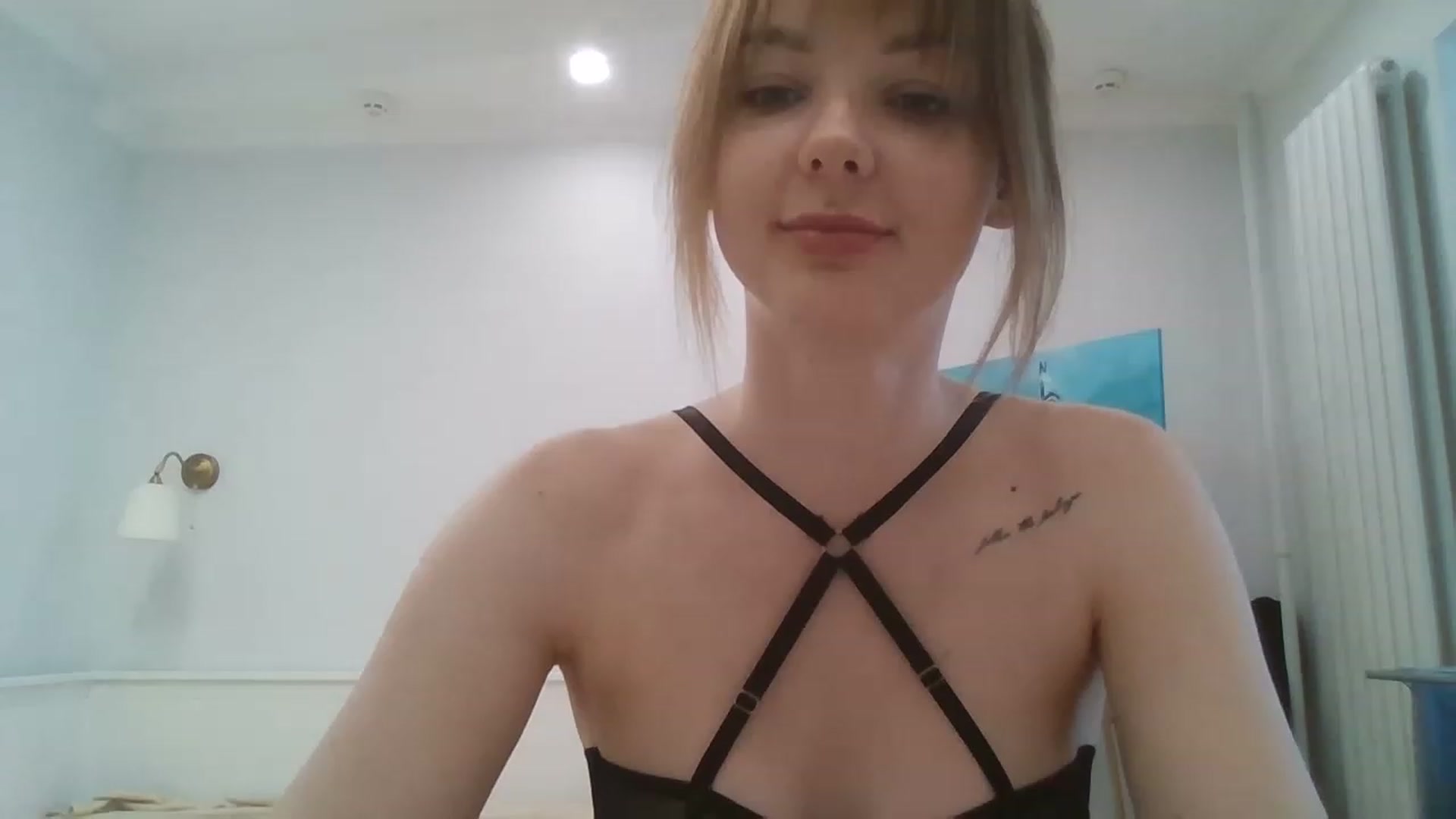 Gallery image thumbnail from RoxieSinner's myfreecams stream on, 06/22/2023, 11:47 image 4 of 20