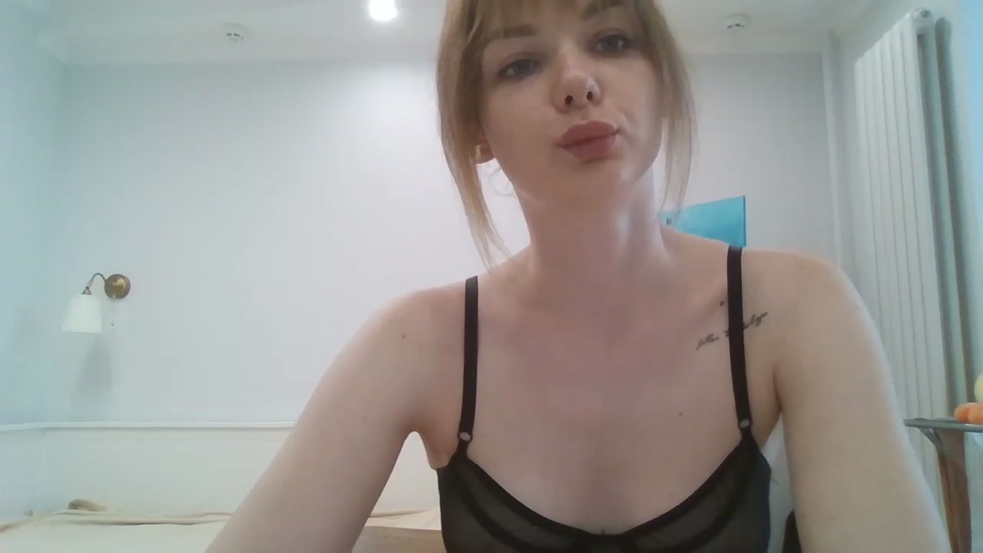 Gallery image thumbnail from RoxieSinner's myfreecams stream on, 06/24/2023, 12:27 image 2 of 20