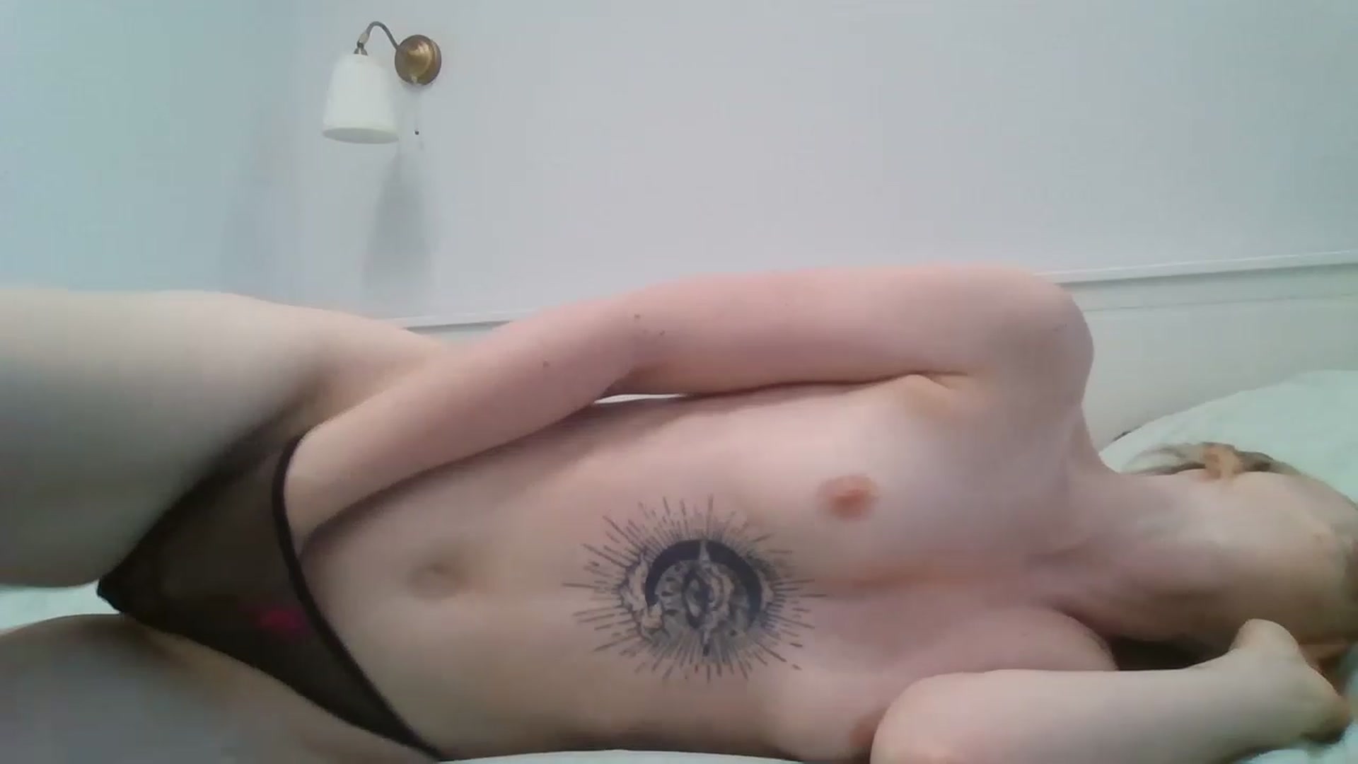 Gallery image thumbnail from RoxieSinner's myfreecams stream on, 08/05/2023, 12:16 image 8 of 20