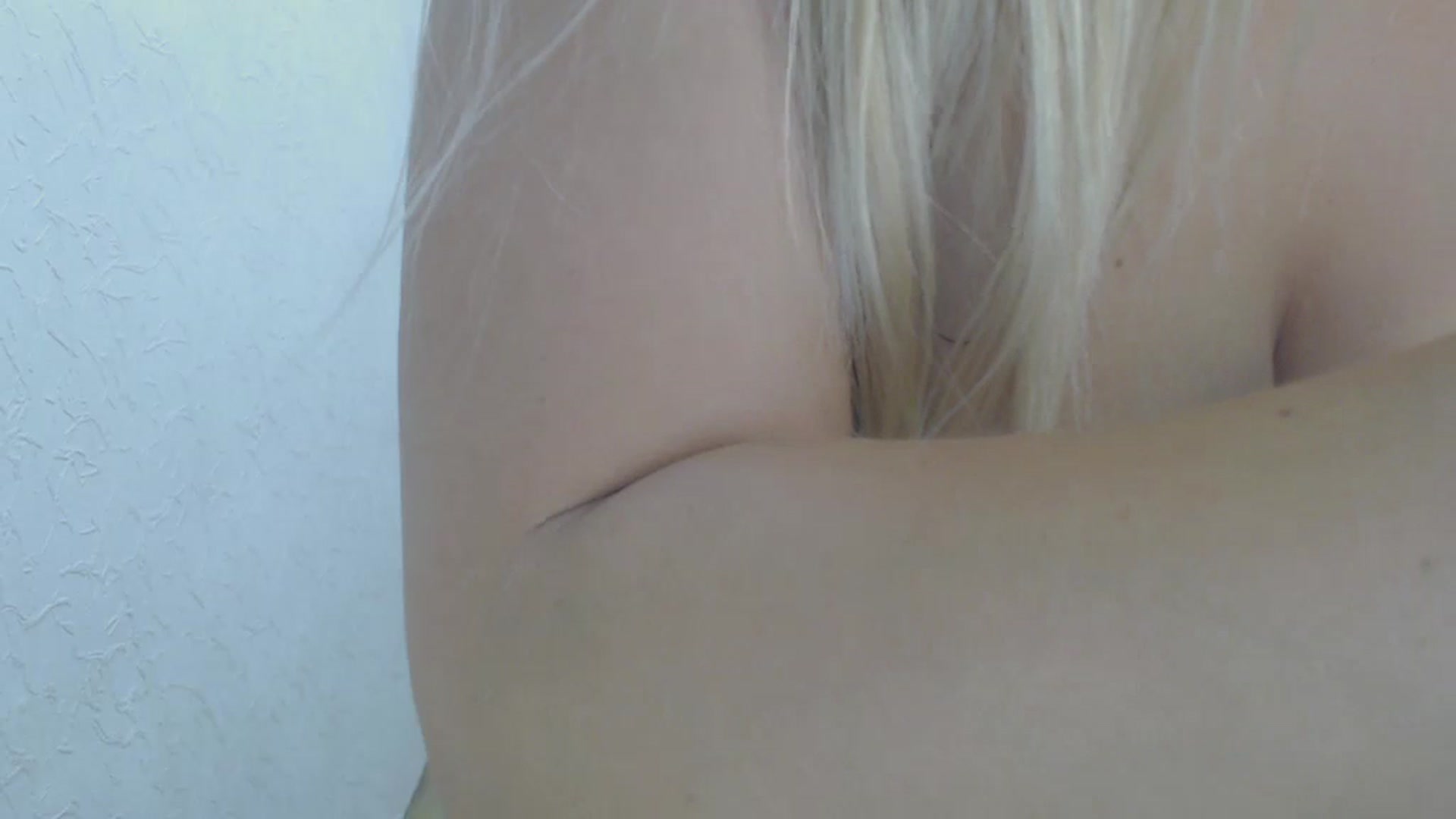 Gallery image thumbnail from RoxieVachs's myfreecams stream on, 07/17/2024, 11:29 image 14 of 20