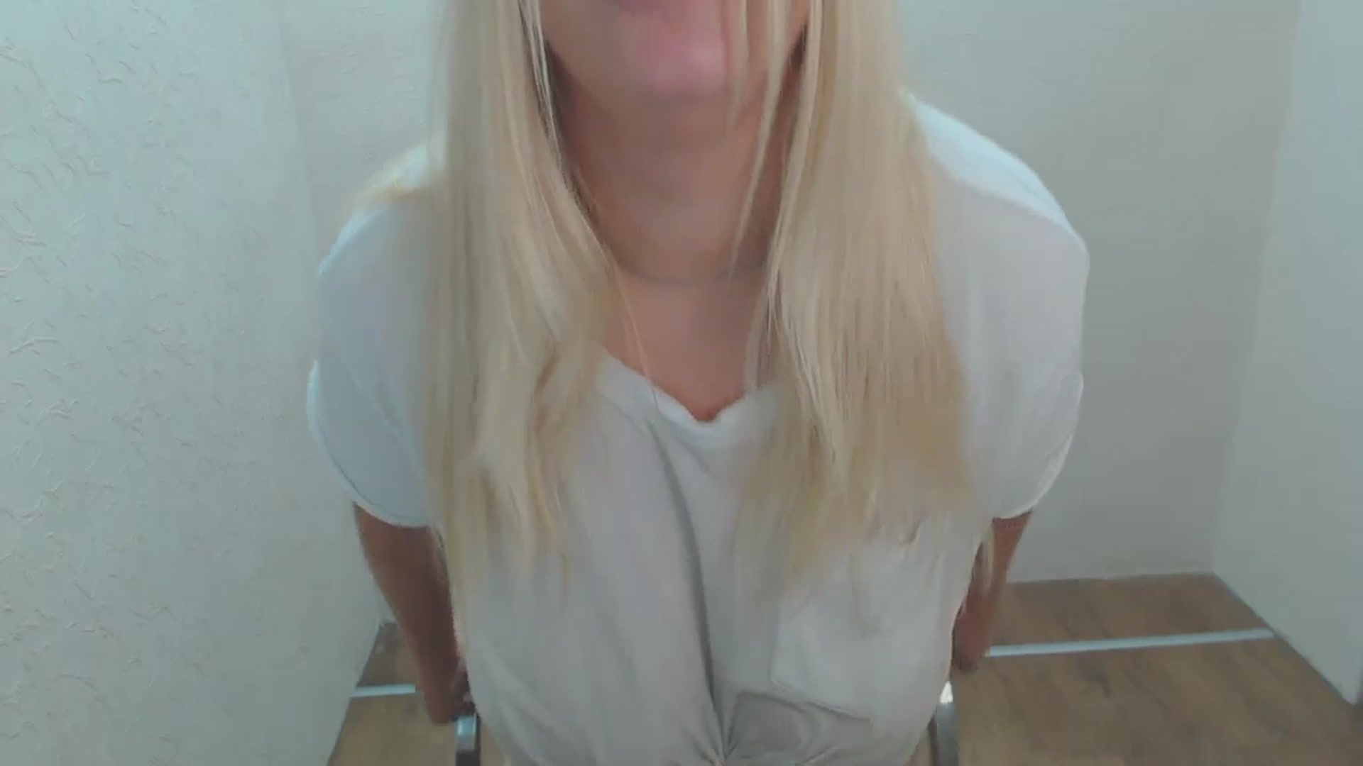 Gallery image thumbnail from RoxieVachs's myfreecams stream on, 07/28/2024, 11:36 image 12 of 20