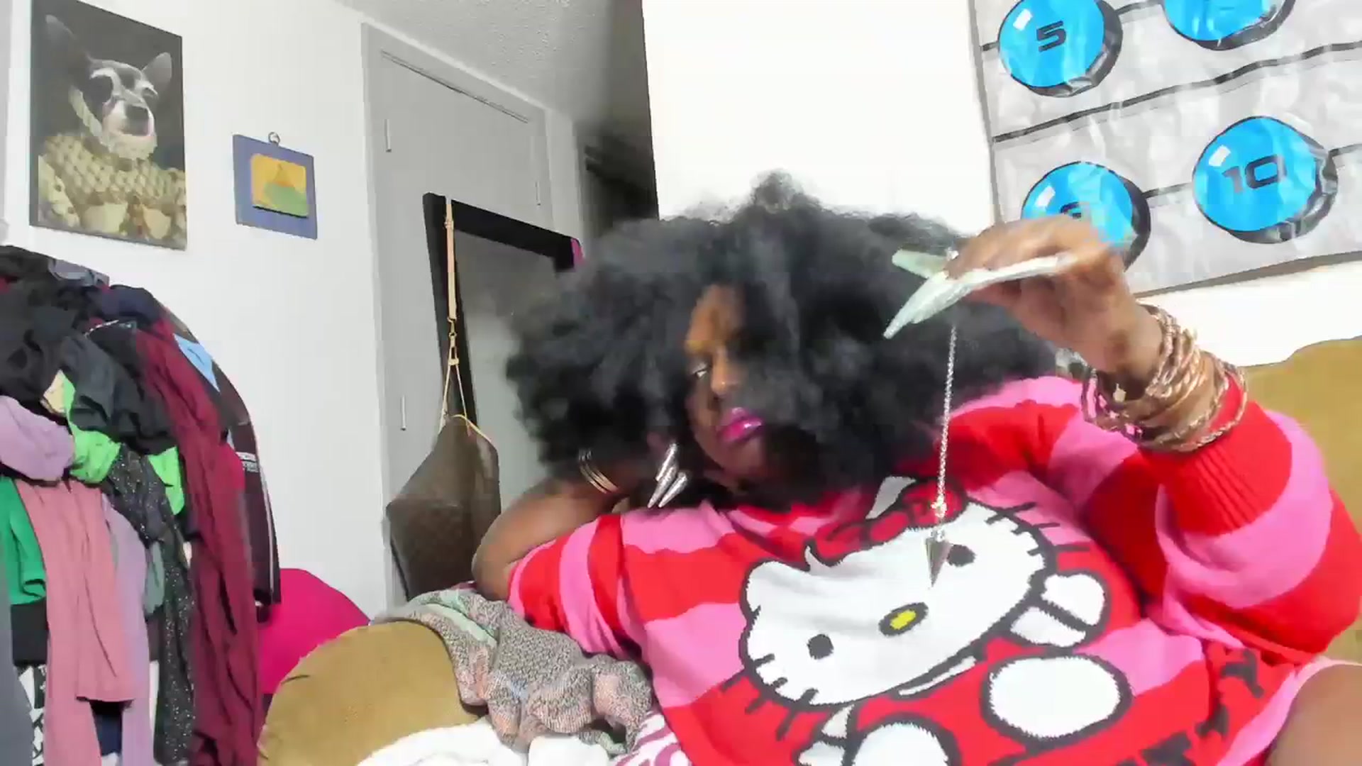 Gallery image thumbnail from Roxiiee's myfreecams stream on, 09/25/2023, 16:54 image 18 of 20