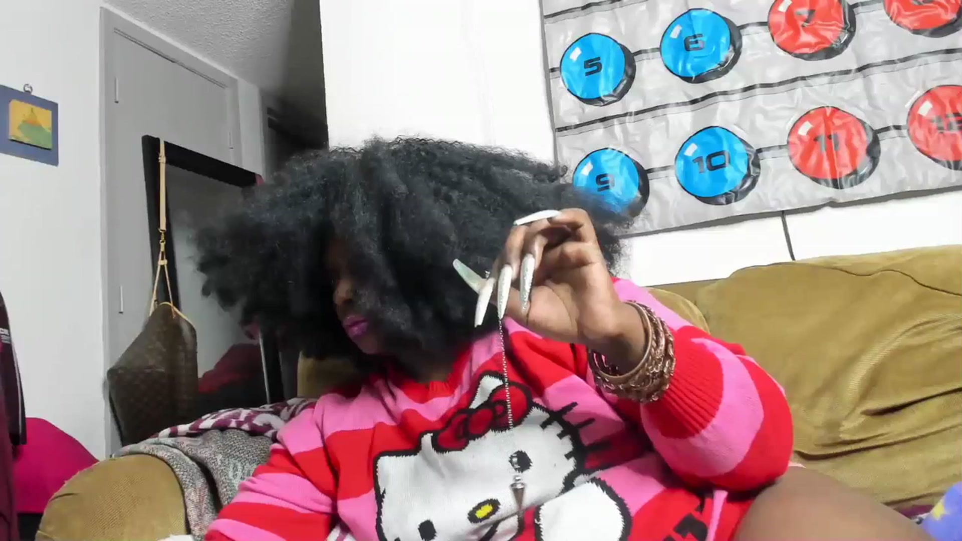 Gallery image thumbnail from Roxiiee's myfreecams stream on, 09/25/2023, 16:54 image 13 of 20