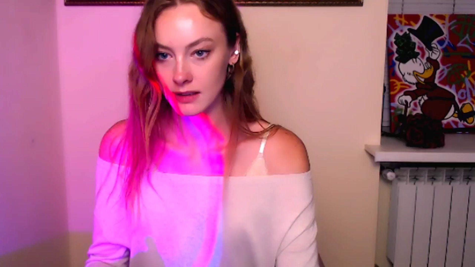 Gallery image thumbnail from RoxyCherry_'s myfreecams stream on, 09/28/2025, 11:17 image 2 of 20