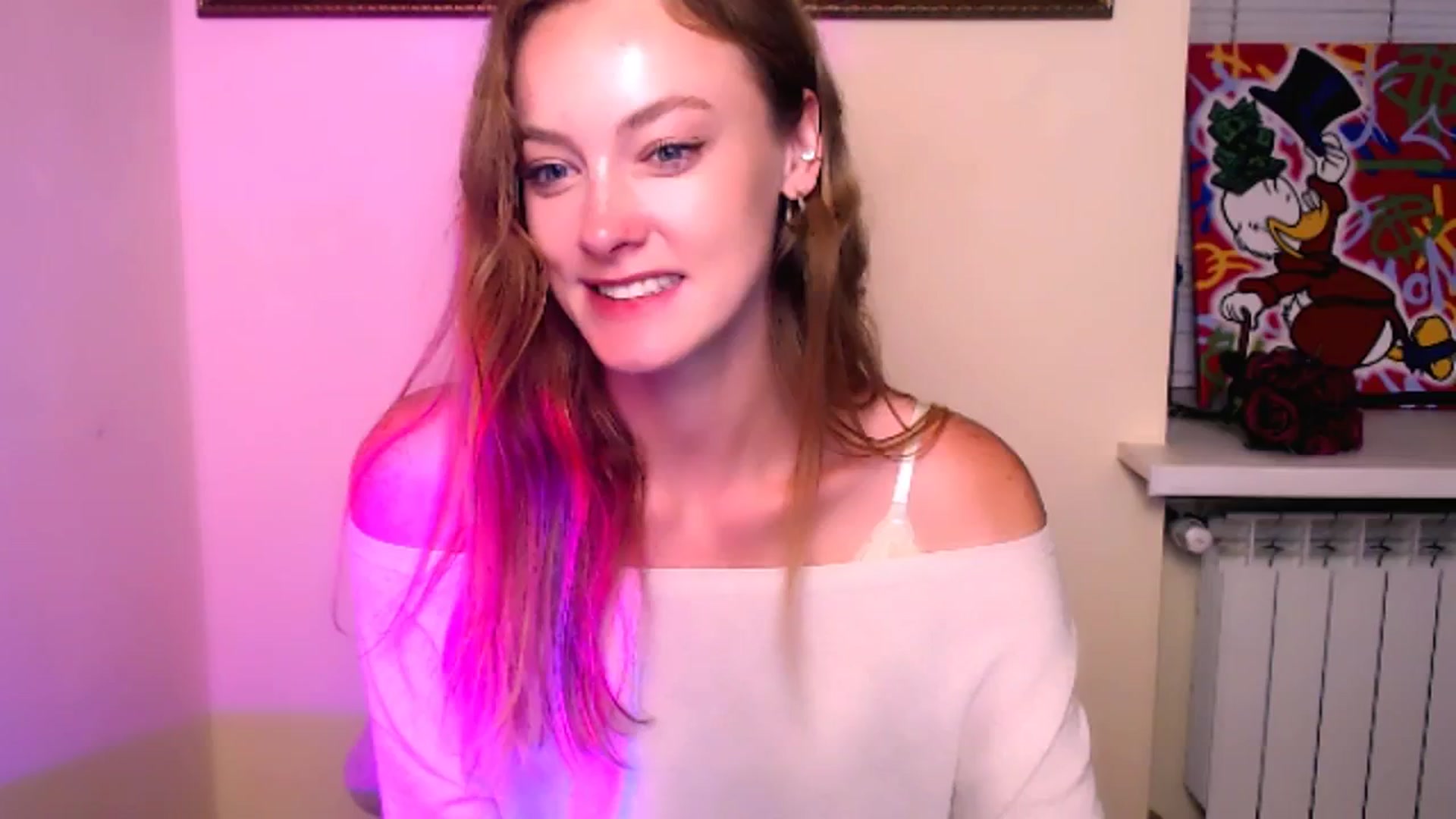 Gallery image thumbnail from RoxyCherry_'s myfreecams stream on, 09/28/2025, 11:17 image 4 of 20