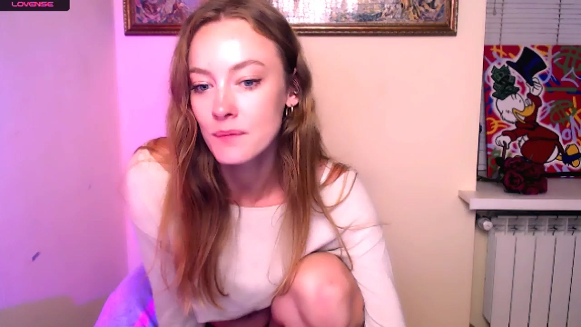 Gallery image thumbnail from RoxyCherry_'s myfreecams stream on, 09/28/2025, 11:17 image 11 of 20