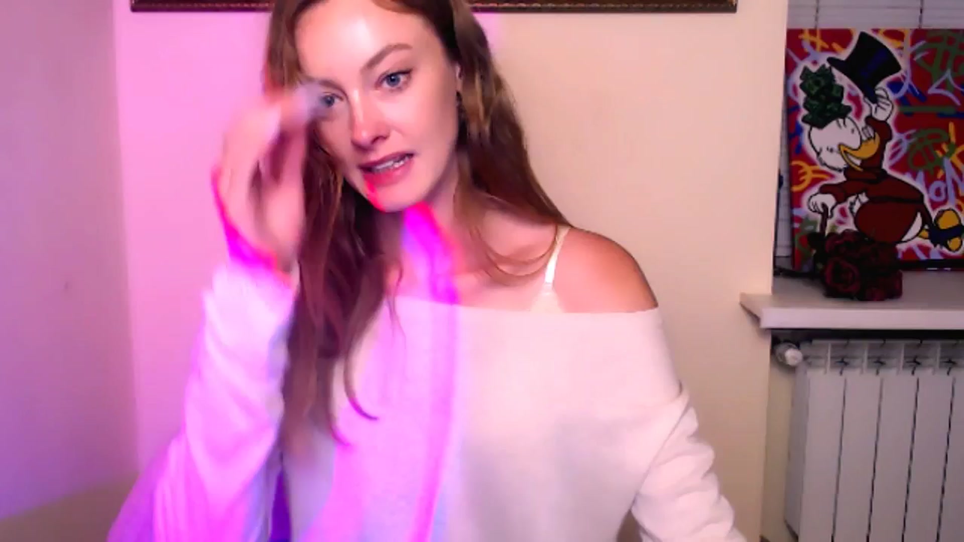 Gallery image thumbnail from RoxyCherry_'s myfreecams stream on, 09/28/2025, 11:17 image 5 of 20