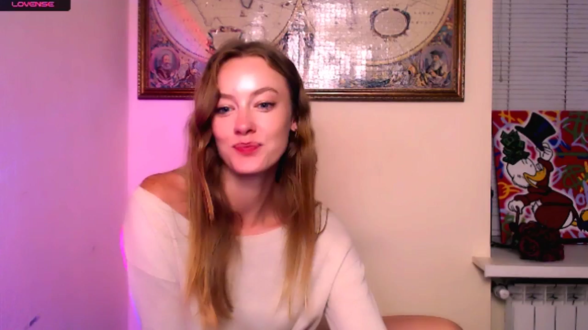 Gallery image thumbnail from RoxyCherry_'s myfreecams stream on, 09/28/2025, 11:17 image 14 of 20