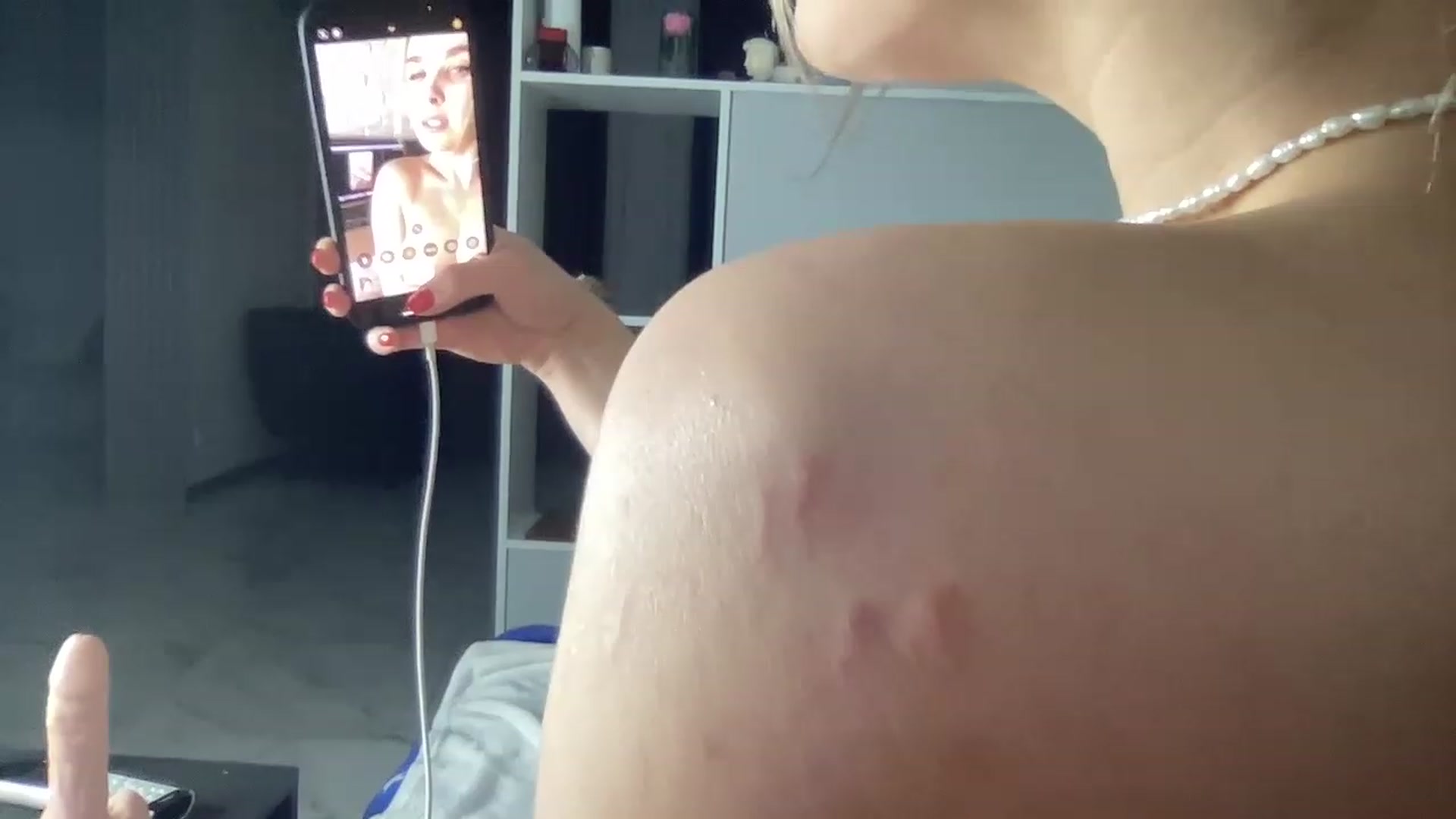 Gallery image thumbnail from RoxyFox69's myfreecams stream on, 03/06/2023, 19:52 image 14 of 20