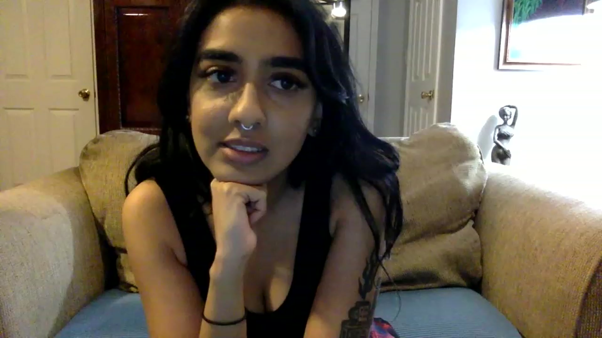 Gallery image thumbnail from RoxyRhapsody's myfreecams stream on, 11/21/2022, 24:47 image 16 of 20