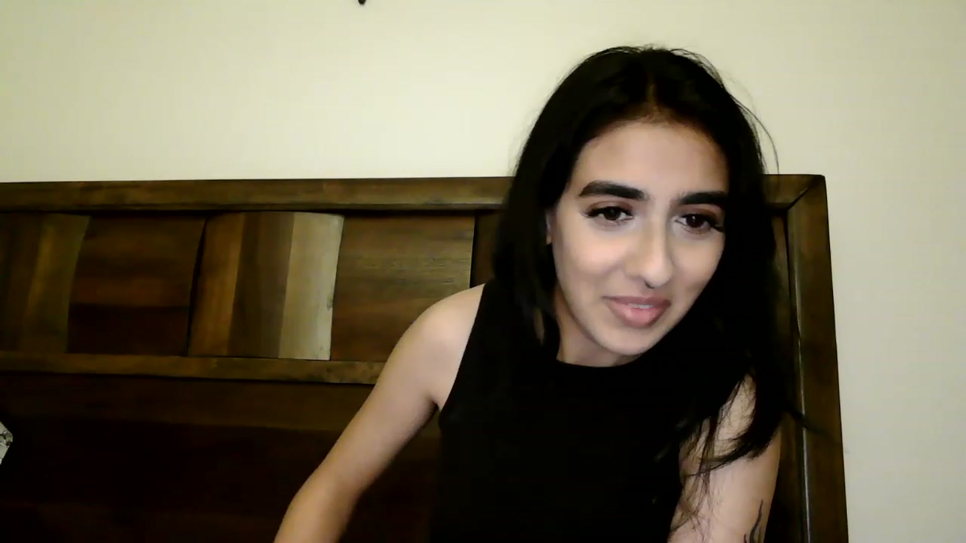Gallery image thumbnail from RoxyRhapsody's myfreecams stream on, 11/23/2022, 02:10 image 10 of 20