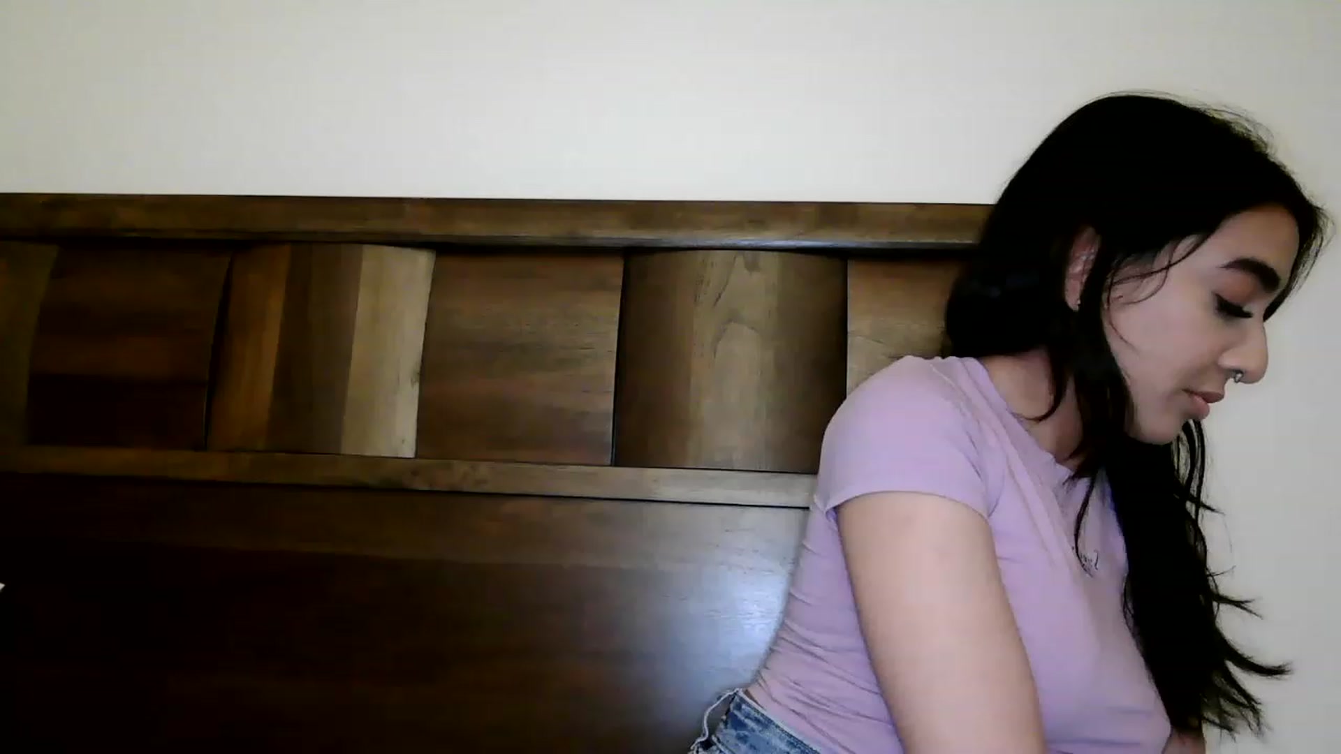 Gallery image thumbnail from RoxyRhapsody's myfreecams stream on, 11/24/2022, 03:16 image 3 of 20