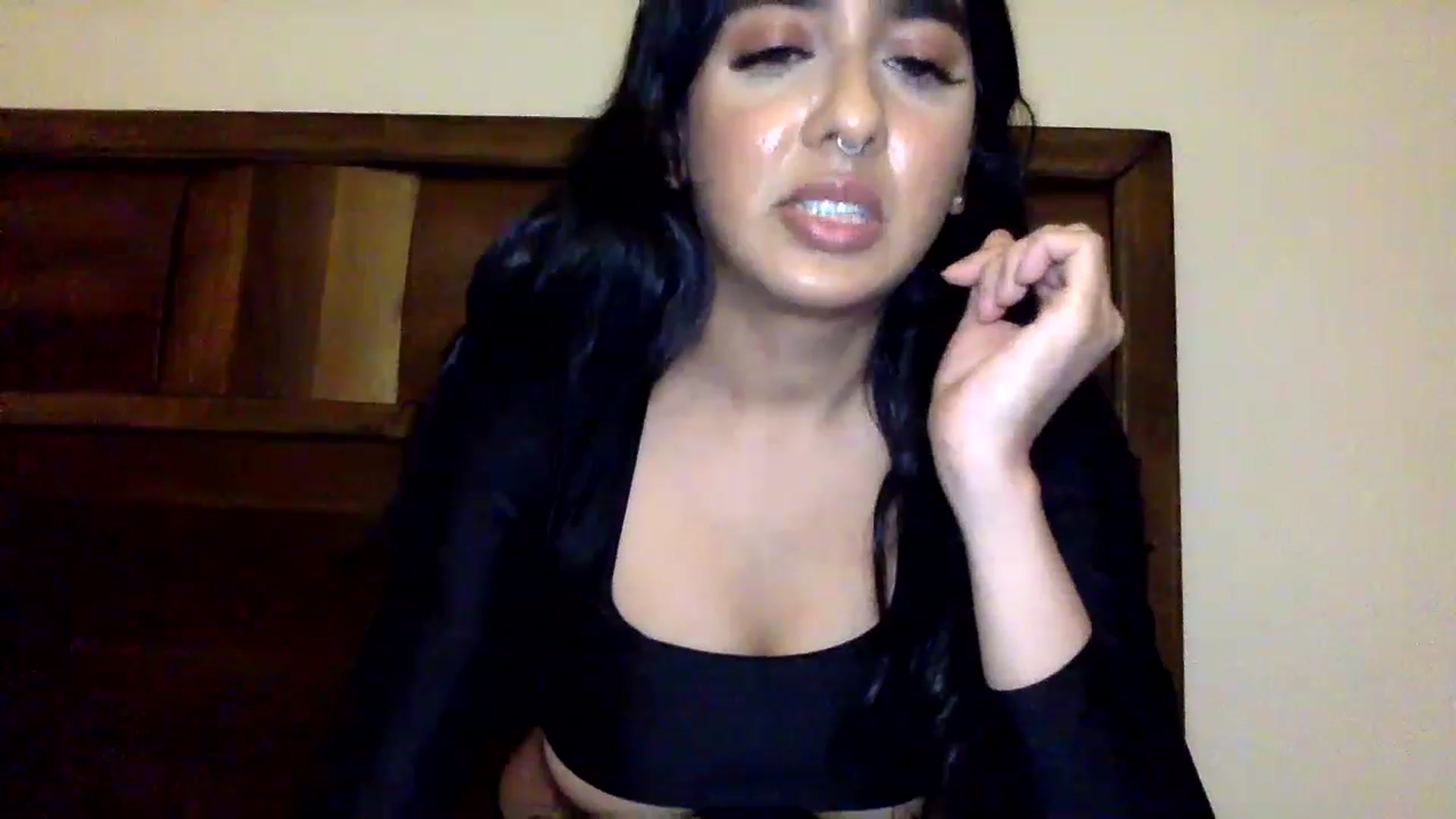 Gallery image thumbnail from RoxyRhapsody's myfreecams stream on, 11/25/2022, 02:37 image 4 of 20