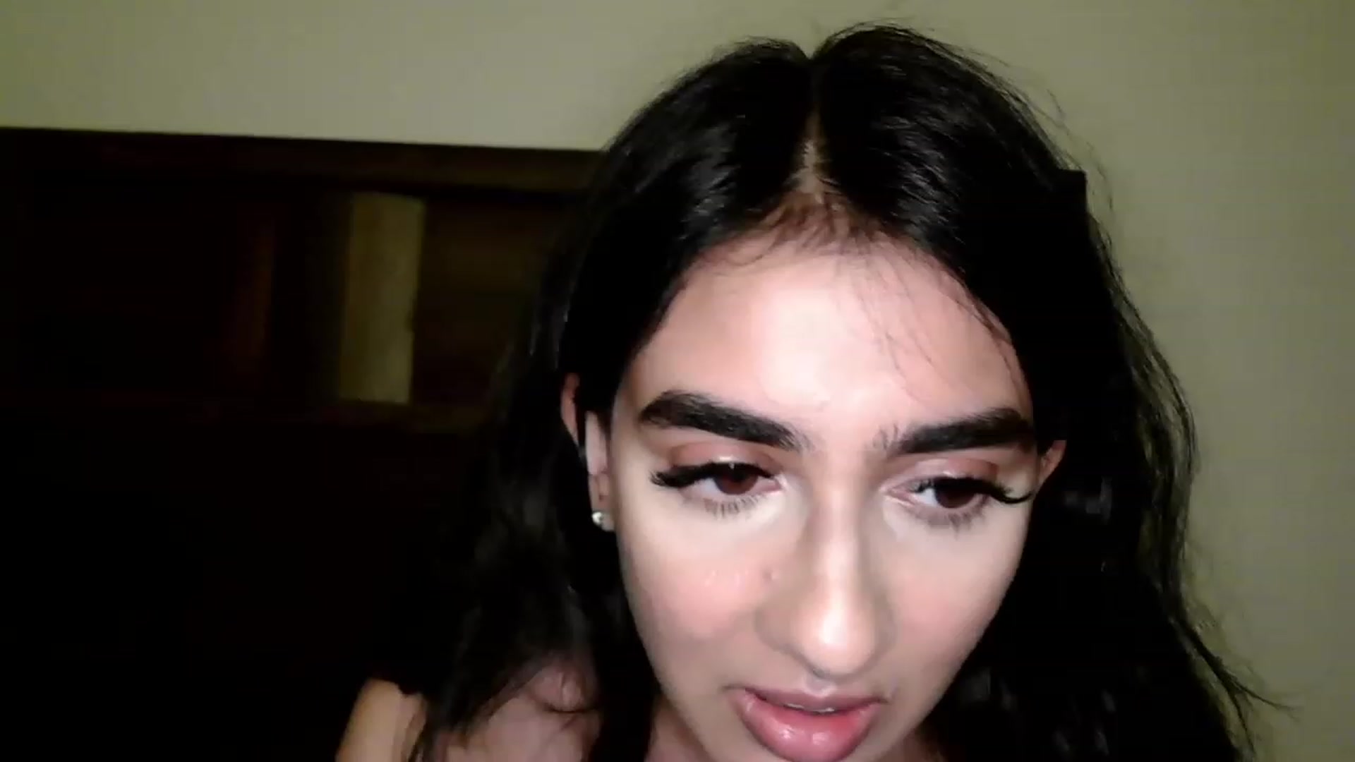 Gallery image thumbnail from RoxyRhapsody's myfreecams stream on, 11/27/2022, 01:06 image 15 of 20