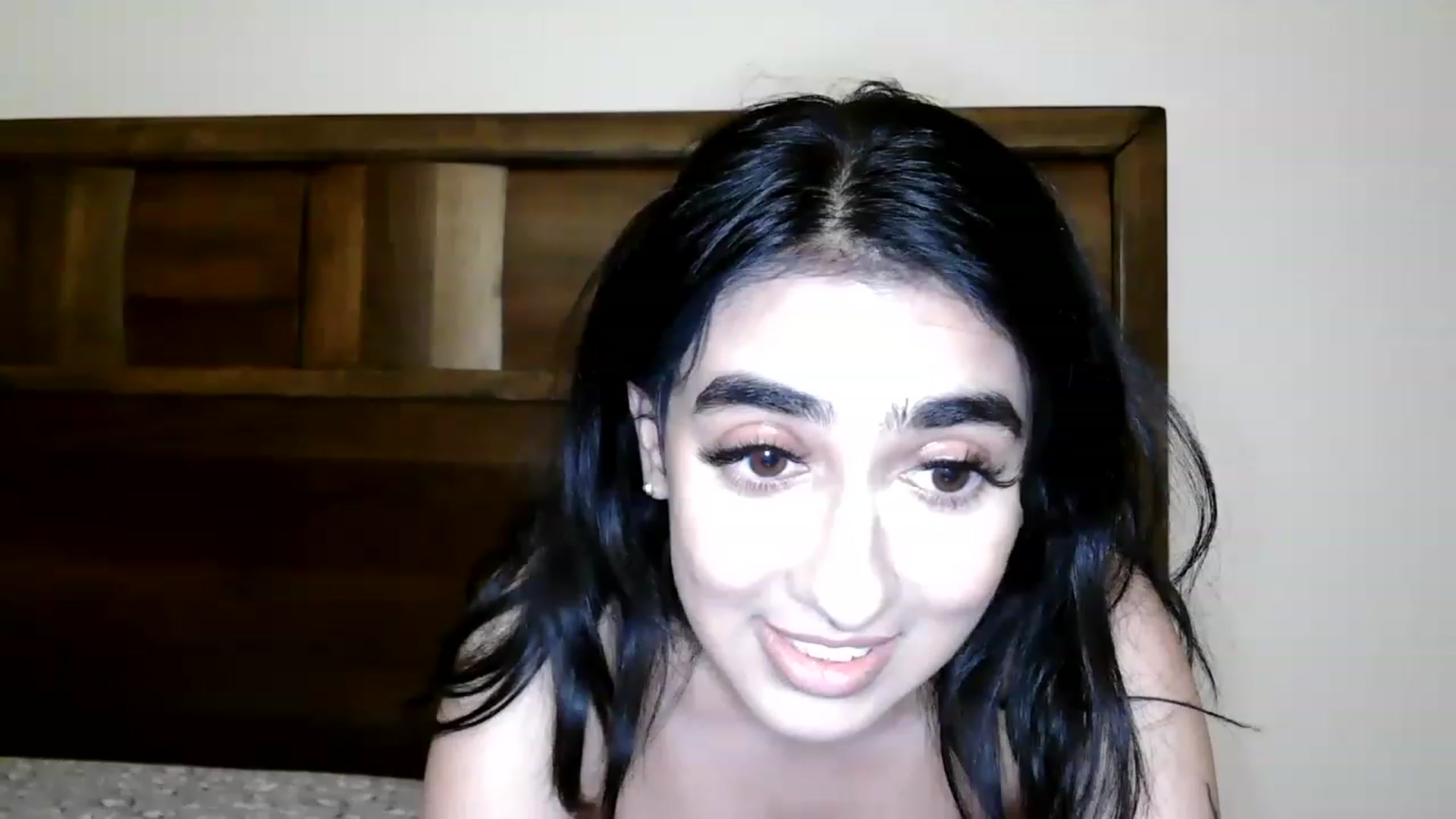 Gallery image thumbnail from RoxyRhapsody's myfreecams stream on, 12/01/2022, 03:14 image 1 of 20