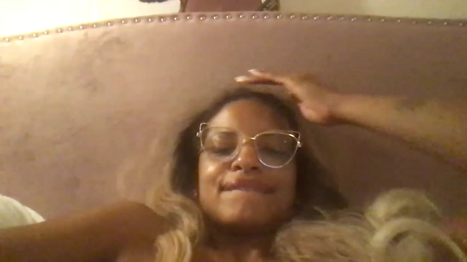 Gallery image thumbnail from RoxyVelvet123's myfreecams stream on, 11/24/2022, 04:58 image 6 of 20