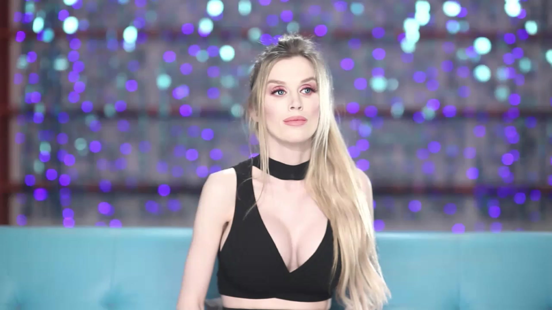 Gallery image thumbnail from Roxy_Cox's myfreecams stream on, 08/17/2023, 12:31 image 2 of 20