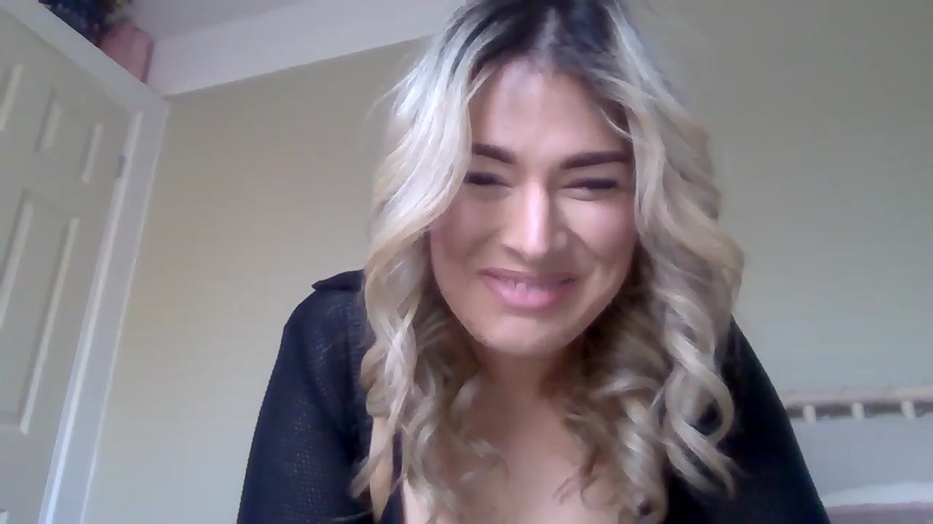 Gallery image thumbnail from Roxy_Reveals's myfreecams stream on, 03/27/2025, 13:25 image 12 of 20