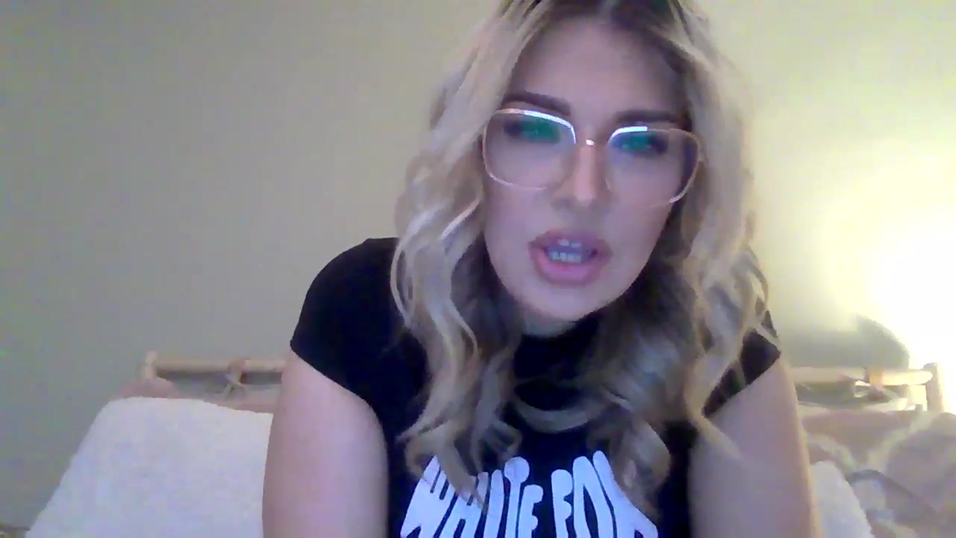 Gallery image thumbnail from Roxy_Reveals's myfreecams stream on, 03/28/2025, 16:42 image 12 of 20