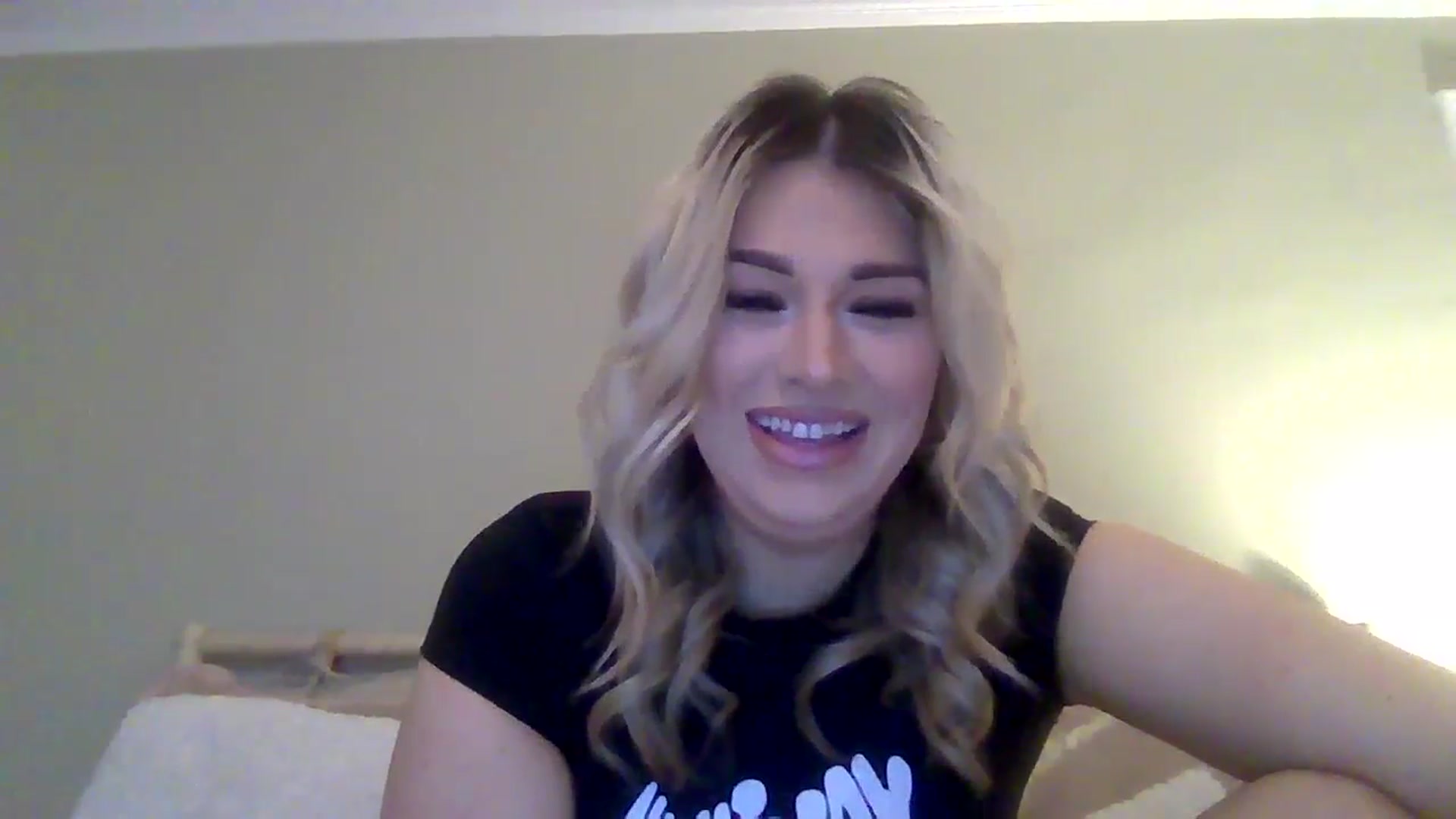 Gallery image thumbnail from Roxy_Reveals's myfreecams stream on, 03/28/2025, 16:42 image 5 of 20