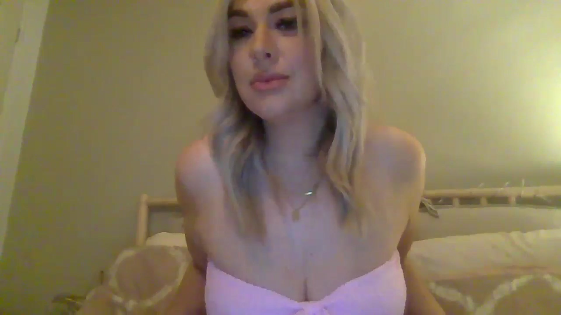 Gallery image thumbnail from Roxy_Reveals's myfreecams stream on, 03/29/2025, 20:11 image 13 of 20