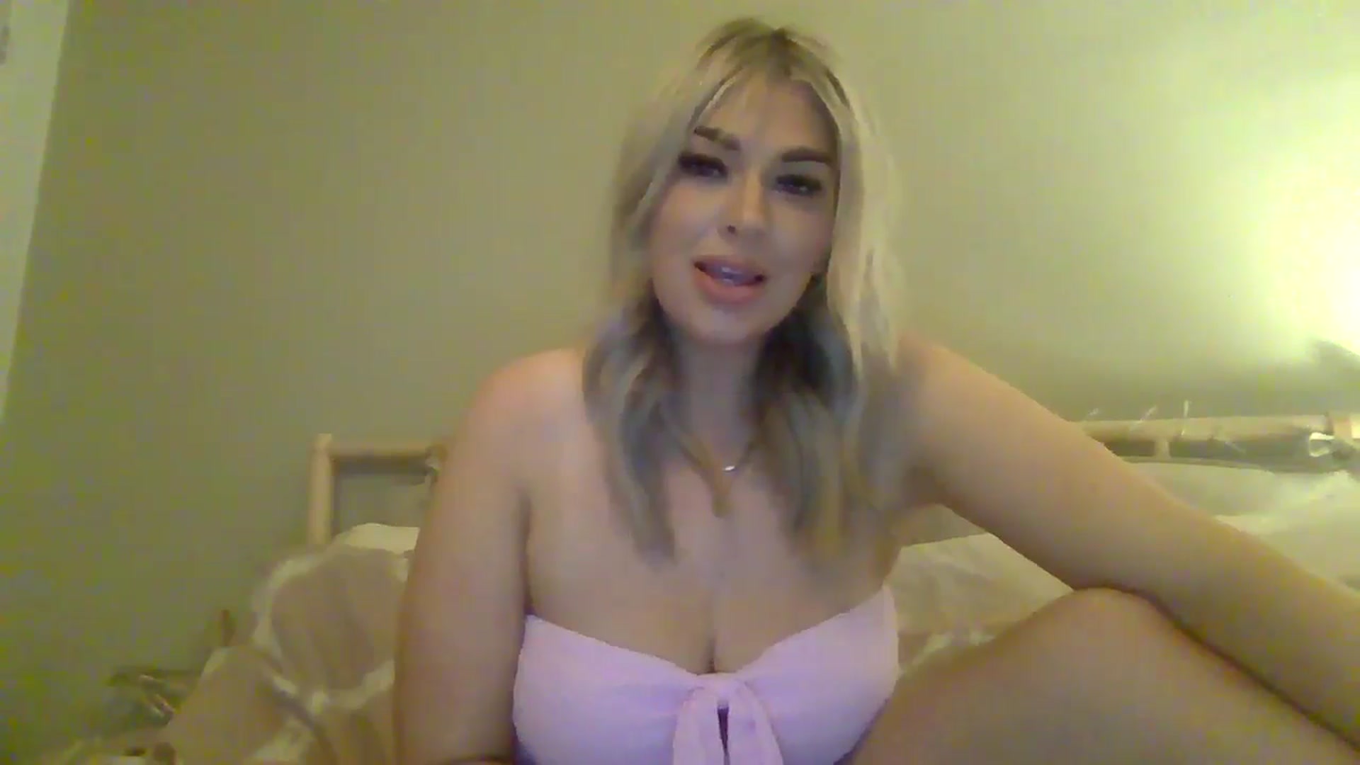 Gallery image thumbnail from Roxy_Reveals's myfreecams stream on, 03/29/2025, 20:11 image 8 of 20