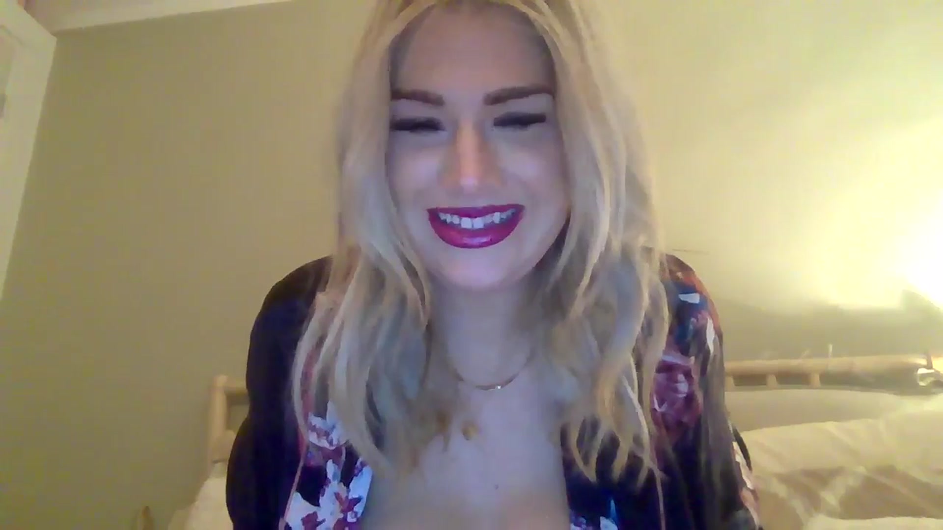 Gallery image thumbnail from Roxy_Reveals's myfreecams stream on, 03/30/2025, 22:57 image 10 of 20