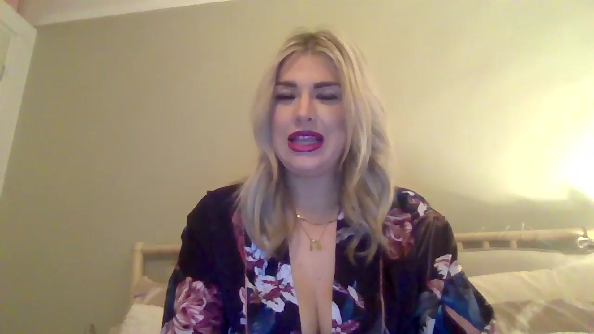 Gallery image thumbnail from Roxy_Reveals's myfreecams stream on, 03/30/2025, 22:57 image 1 of 20