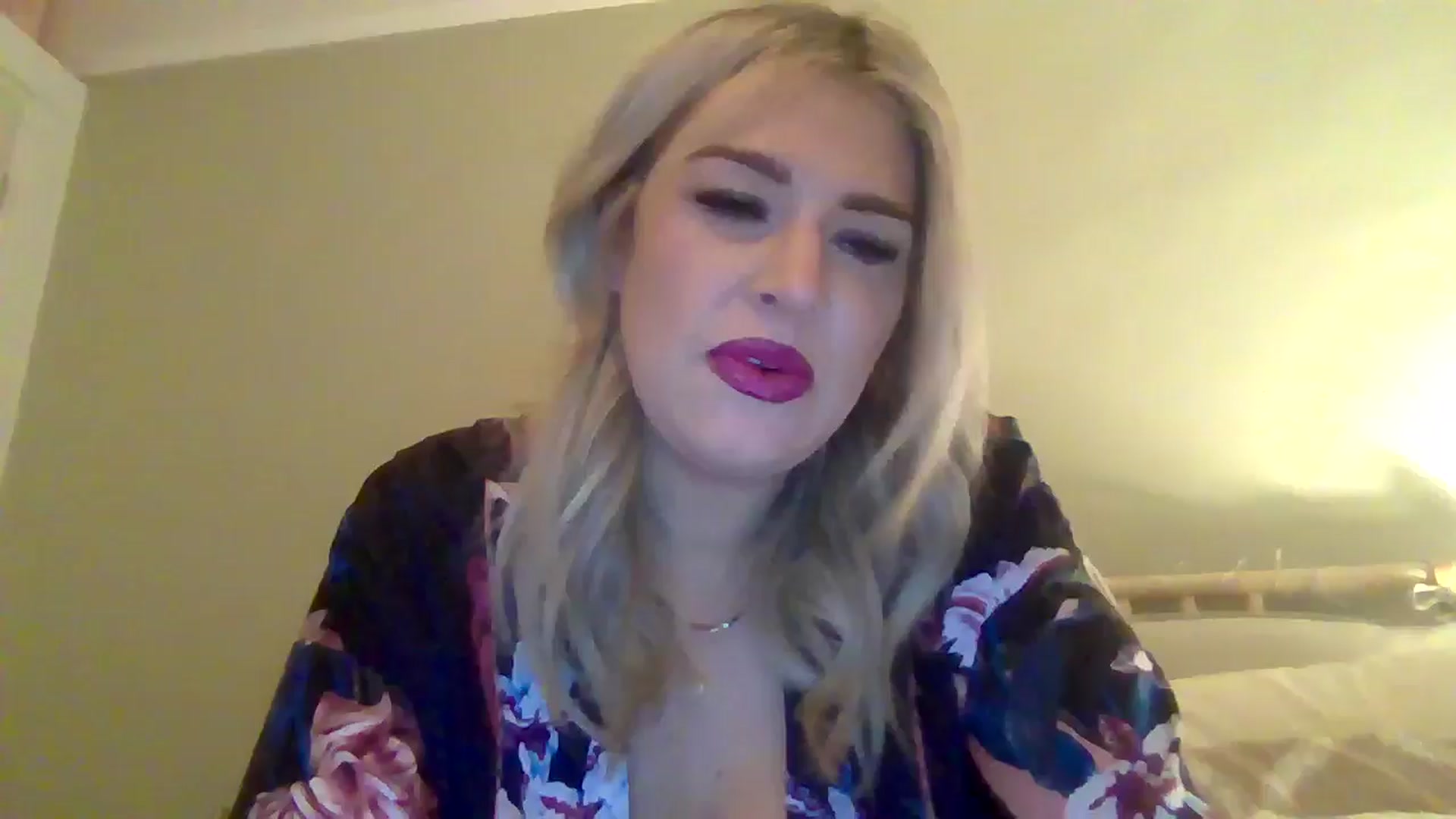 Gallery image thumbnail from Roxy_Reveals's myfreecams stream on, 03/30/2025, 22:57 image 12 of 20