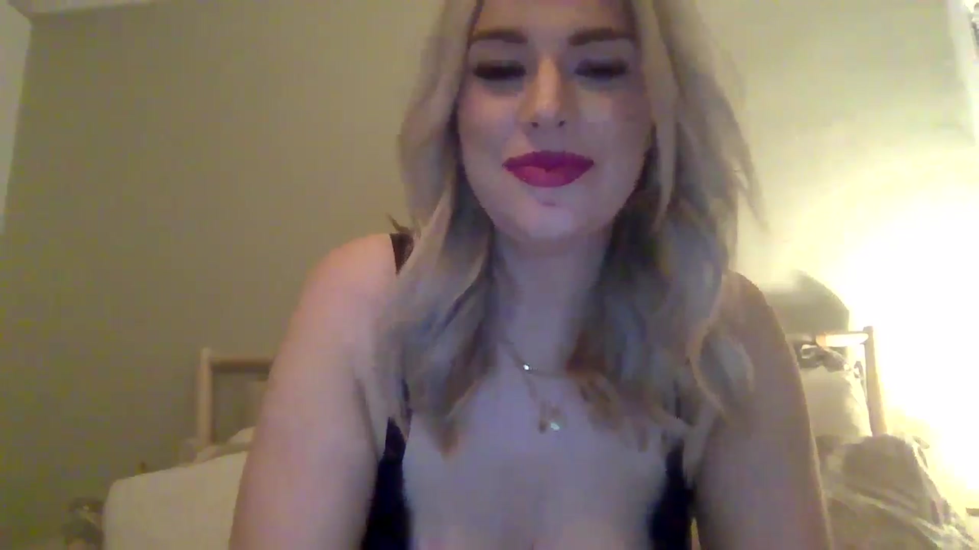 Gallery image thumbnail from Roxy_Reveals's myfreecams stream on, 03/31/2025, 24:08 image 20 of 20