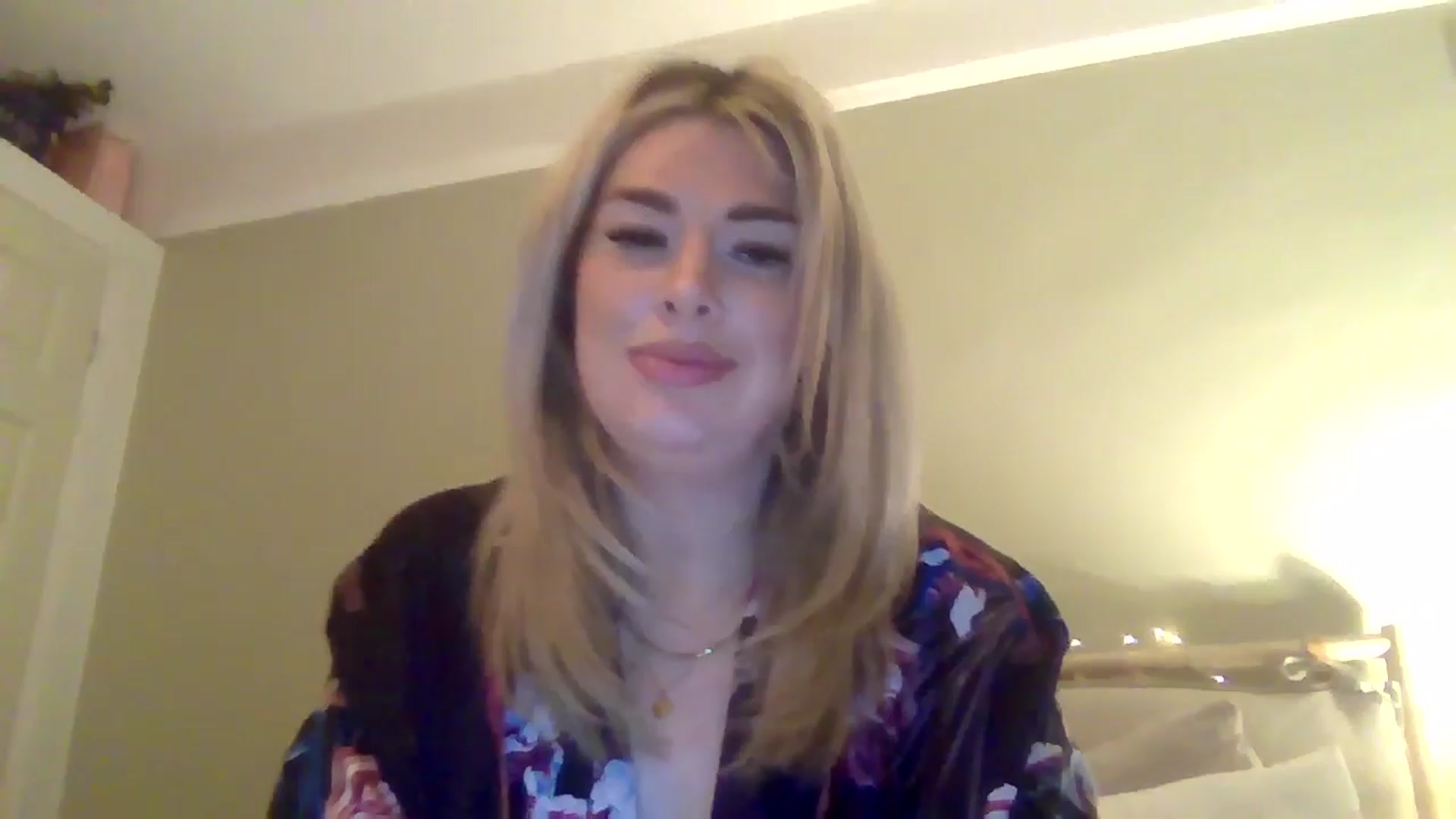Gallery image thumbnail from Roxy_Reveals's myfreecams stream on, 04/02/2025, 22:56 image 19 of 20