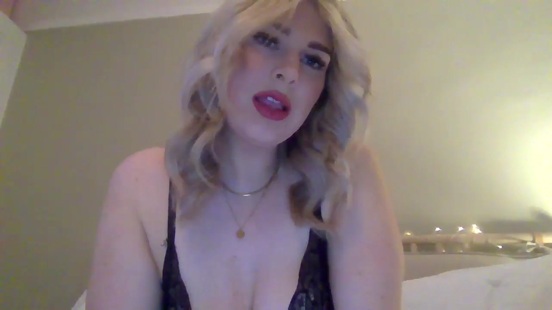 Gallery image thumbnail from Roxy_Reveals's myfreecams stream on, 04/07/2025, 19:35 image 13 of 20