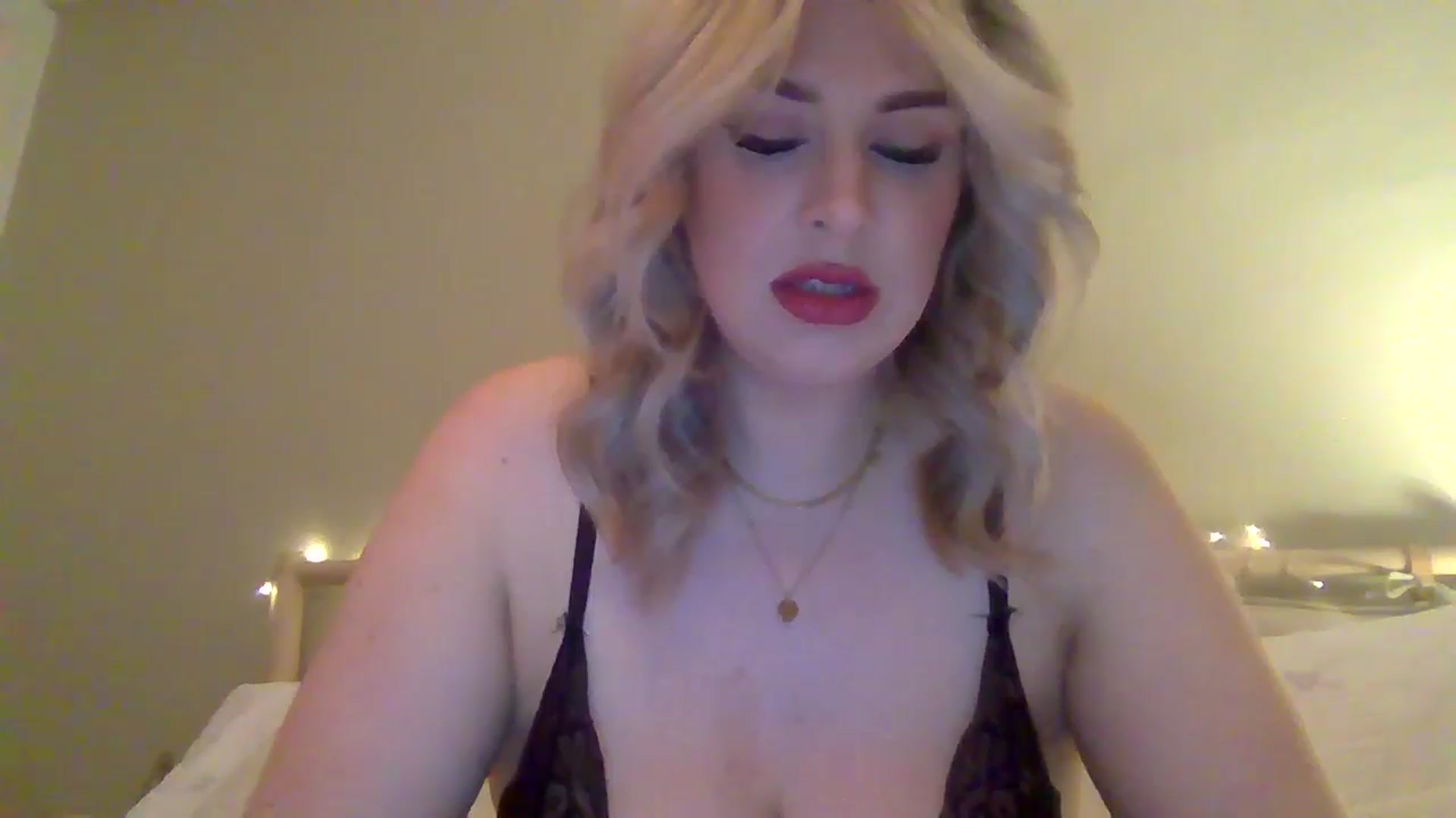 Gallery image thumbnail from Roxy_Reveals's myfreecams stream on, 04/07/2025, 19:35 image 11 of 20