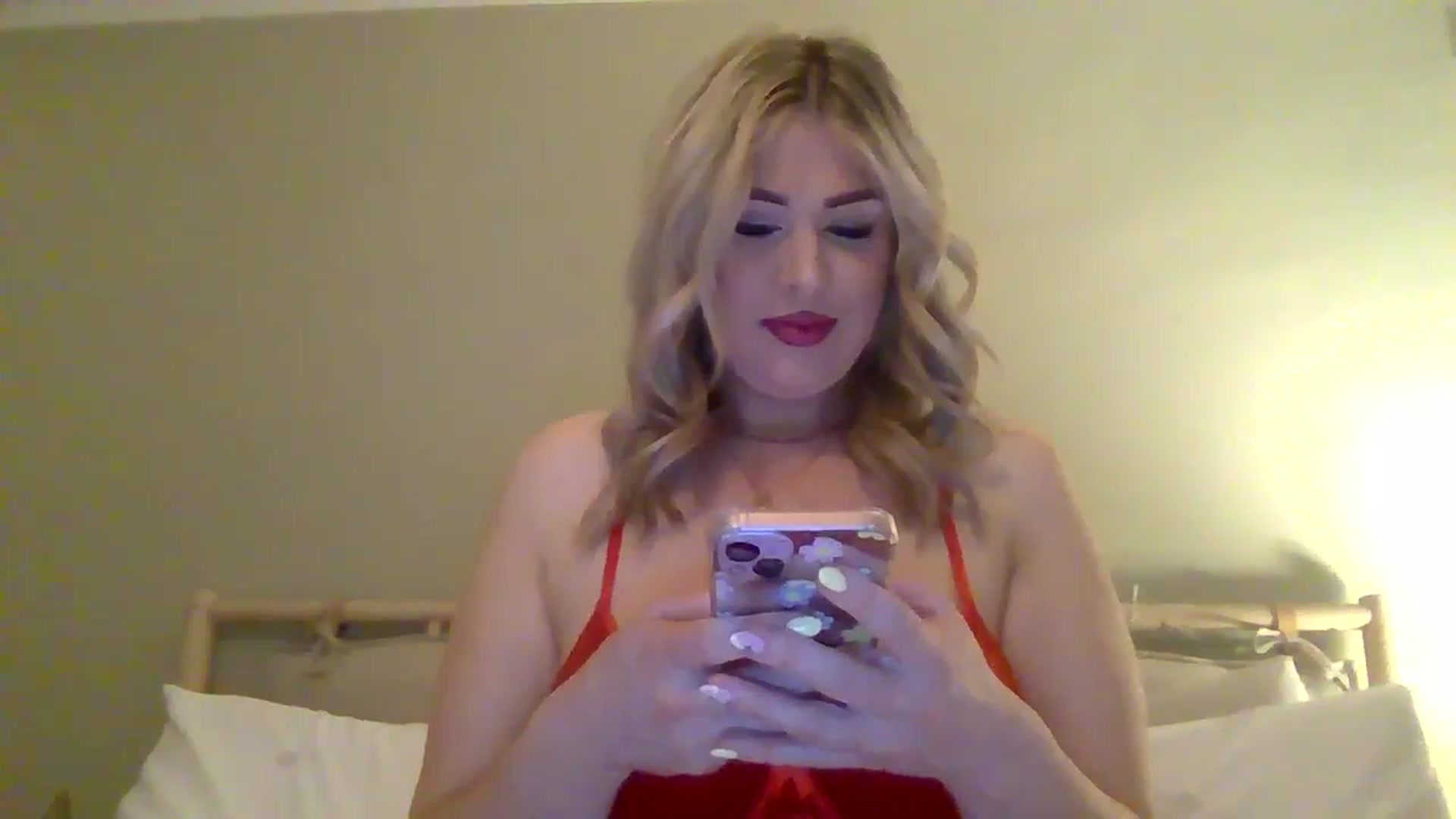 Gallery image thumbnail from Roxy_Reveals's myfreecams stream on, 04/09/2025, 20:32 image 16 of 20