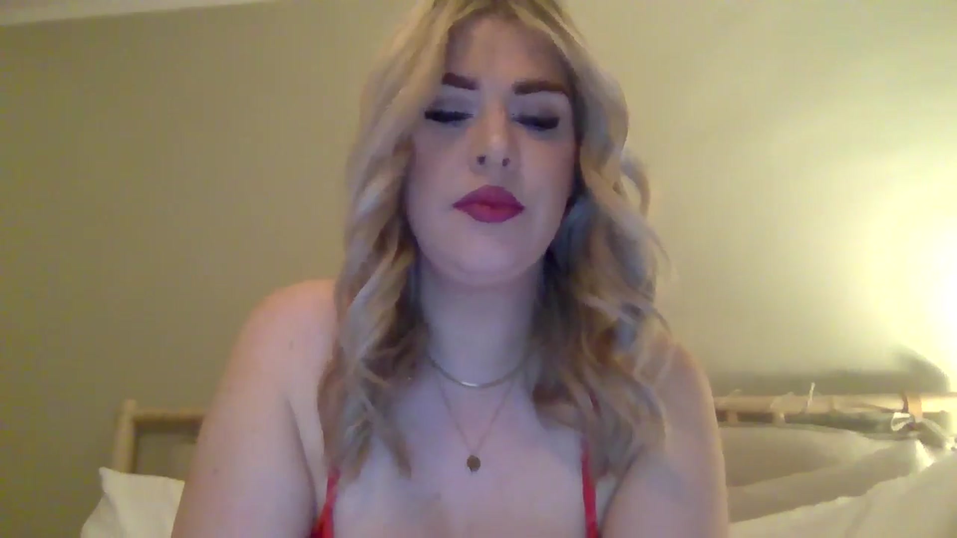 Gallery image thumbnail from Roxy_Reveals's myfreecams stream on, 04/09/2025, 21:49 image 8 of 20