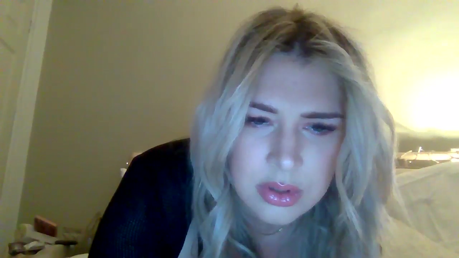 Gallery image thumbnail from Roxy_Reveals's myfreecams stream on, 04/13/2025, 20:39 image 18 of 20
