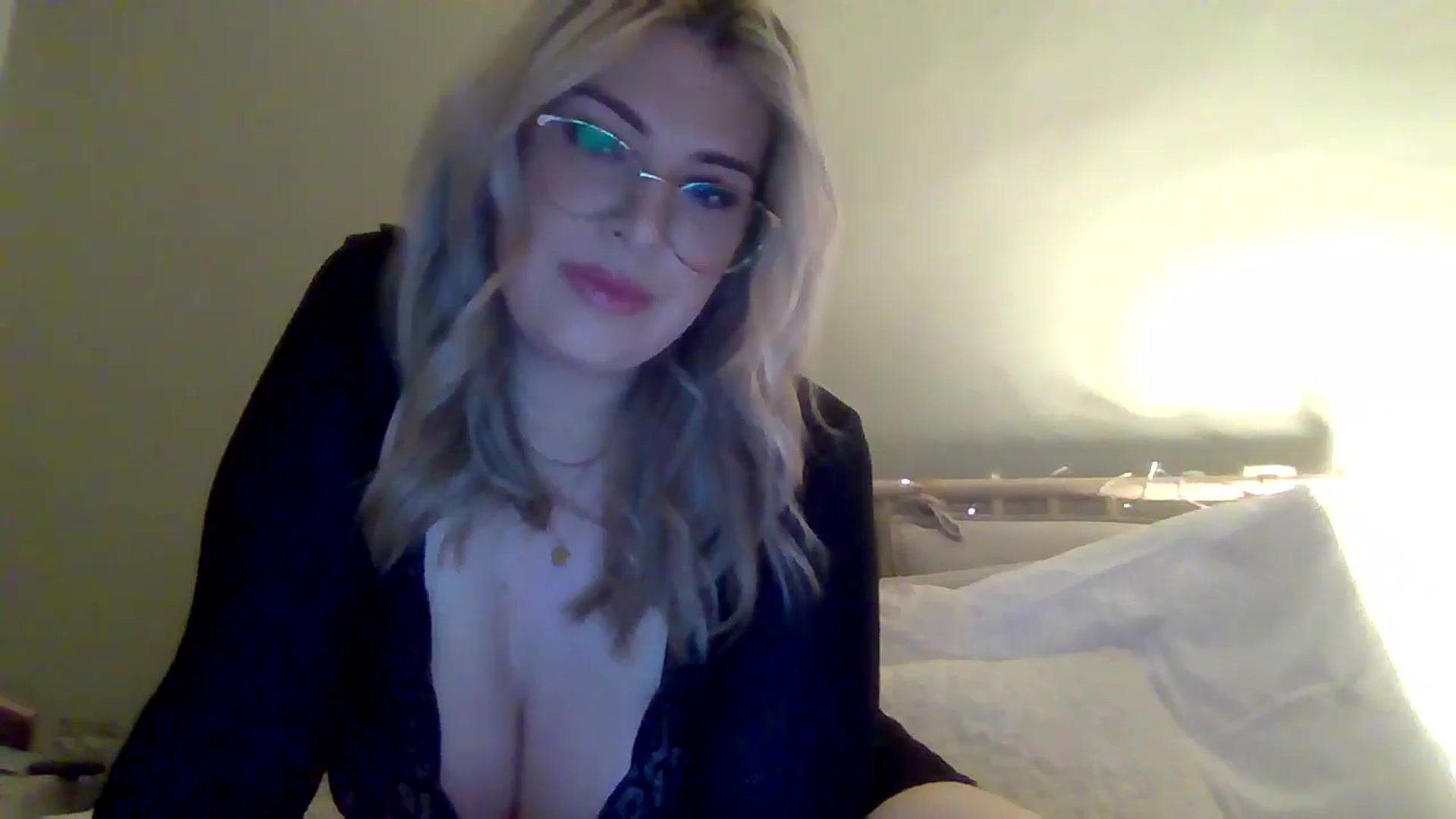 Gallery image thumbnail from Roxy_Reveals's myfreecams stream on, 04/13/2025, 21:18 image 20 of 20