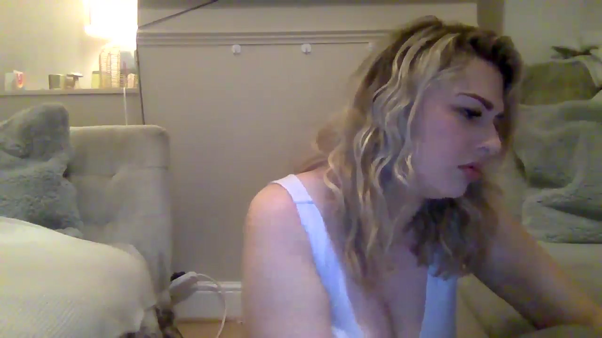Gallery image thumbnail from Roxy_Reveals's myfreecams stream on, 04/21/2025, 23:34 image 8 of 20