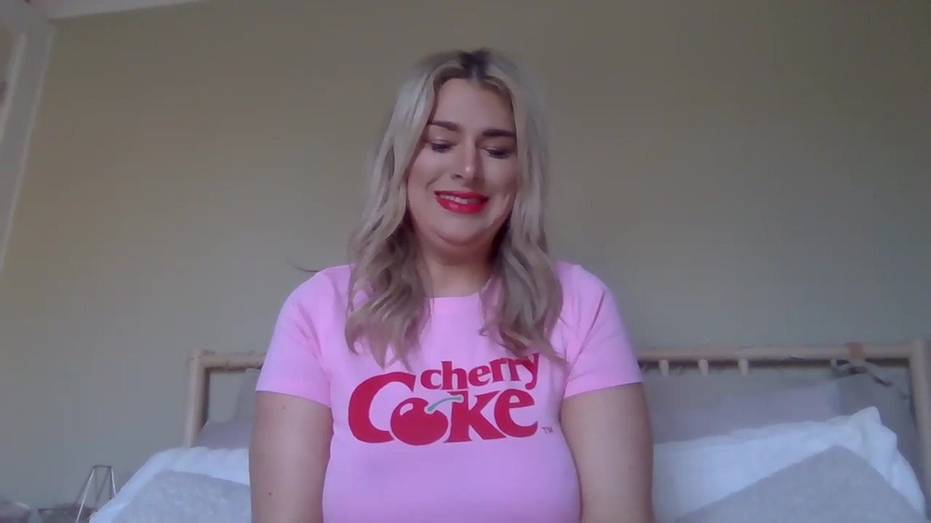Gallery image thumbnail from Roxy_Reveals's myfreecams stream on, 04/30/2025, 13:46 image 4 of 20