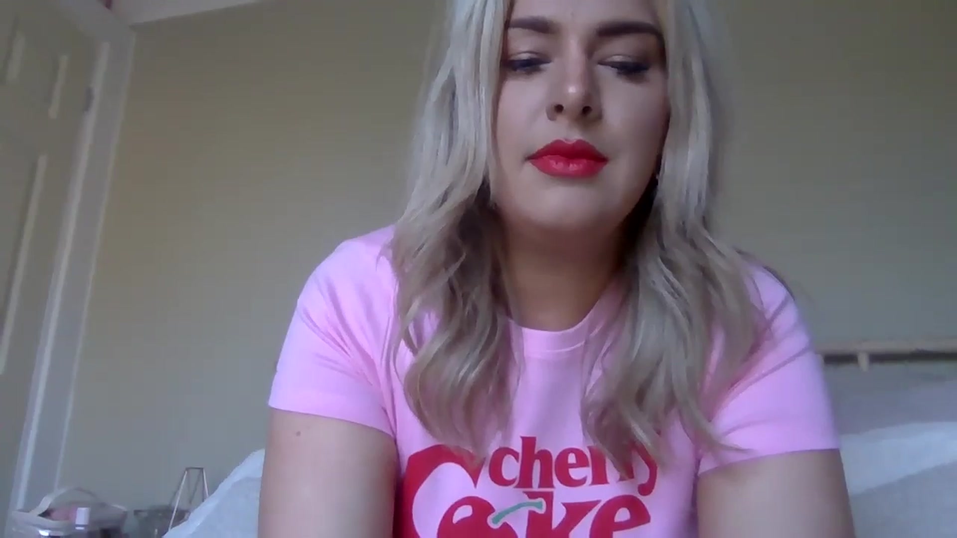 Gallery image thumbnail from Roxy_Reveals's myfreecams stream on, 04/30/2025, 13:46 image 9 of 20
