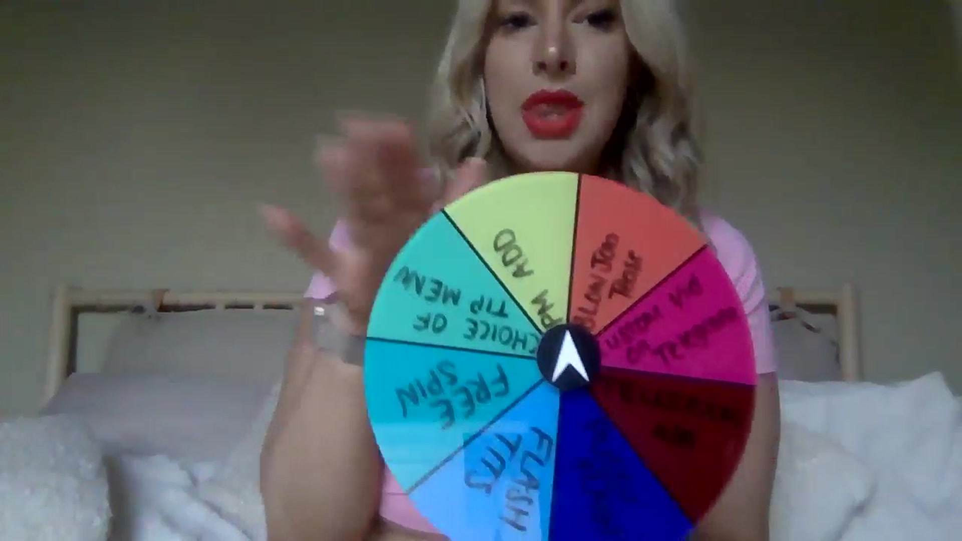 Gallery image thumbnail from Roxy_Reveals's myfreecams stream on, 04/30/2025, 18:46 image 18 of 20