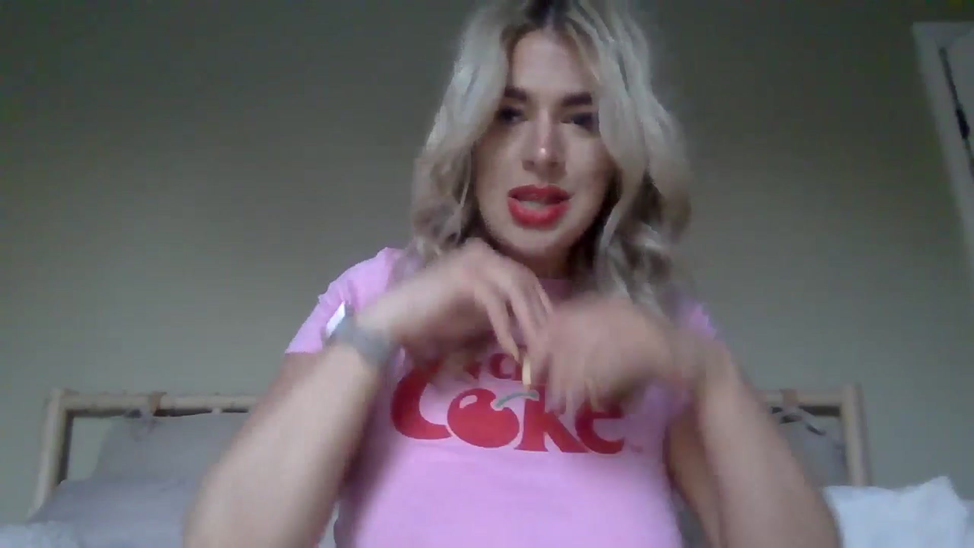Gallery image thumbnail from Roxy_Reveals's myfreecams stream on, 04/30/2025, 18:46 image 20 of 20